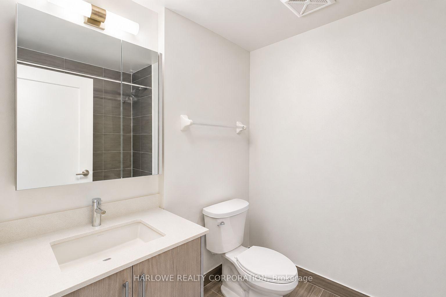 Photo 8 of Unit 1607, 105 Oneida Crescent, Richmond Hill, Langstaff — HOMEH