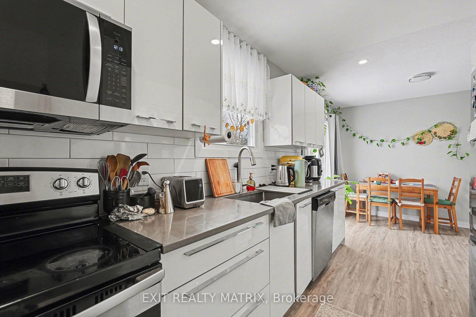 Photo 11 of 91 Sheldrake Drive, Ottawa, Kanata - Glencairn/Hazeldean — HOMEH