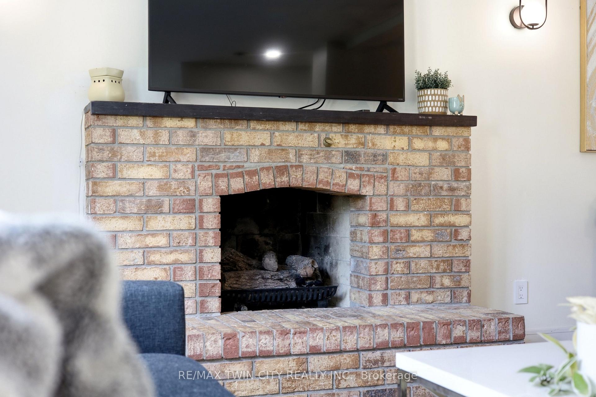 Photo 27 of 416 Clairbrook Crescent, Waterloo, Upper Beechwood — HOMEH