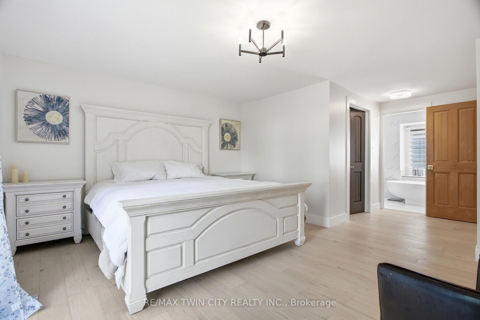 Photo 32 of 416 Clairbrook Crescent, Waterloo, Upper Beechwood — HOMEH