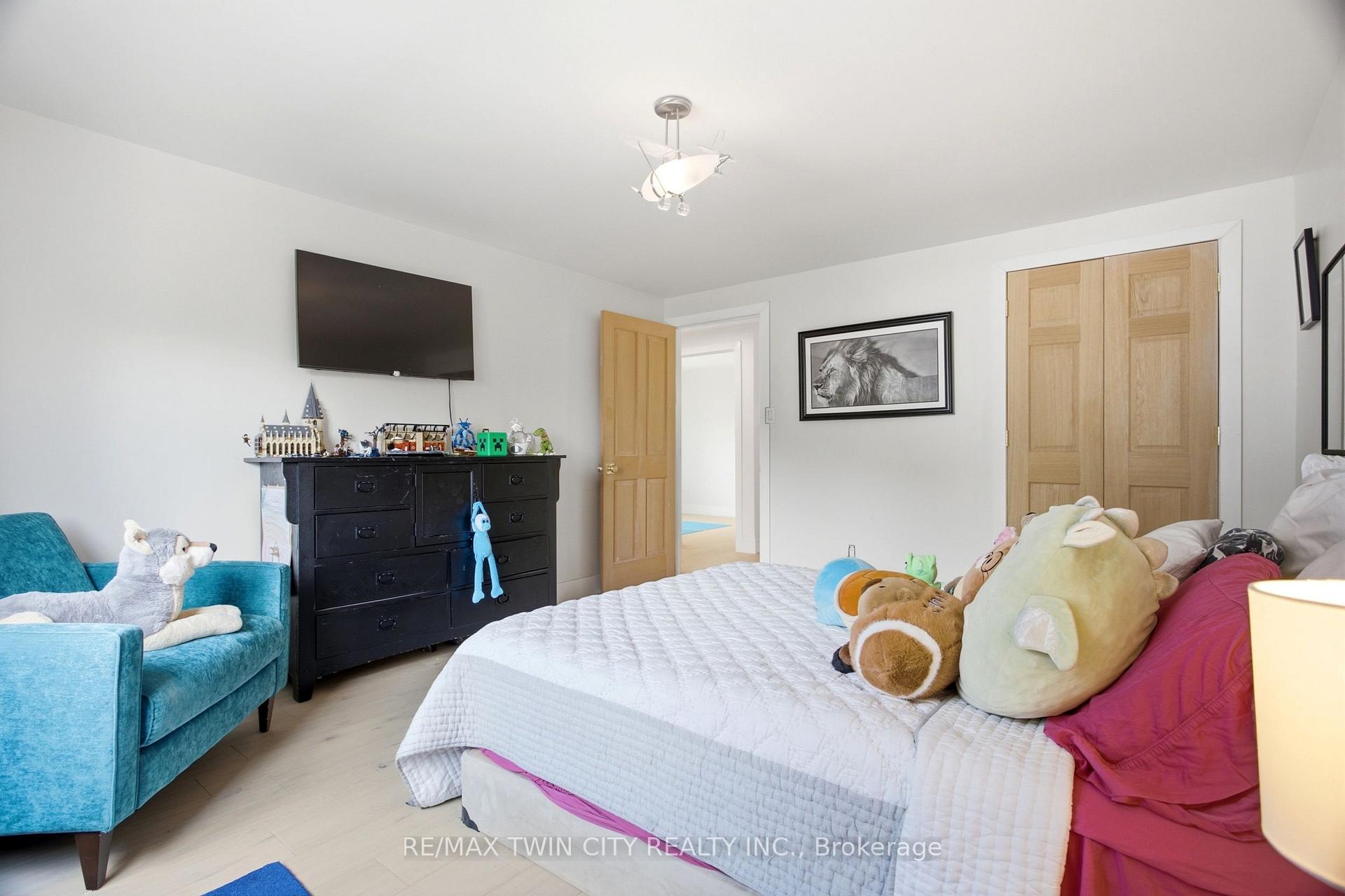 Photo 37 of 416 Clairbrook Crescent, Waterloo, Upper Beechwood — HOMEH