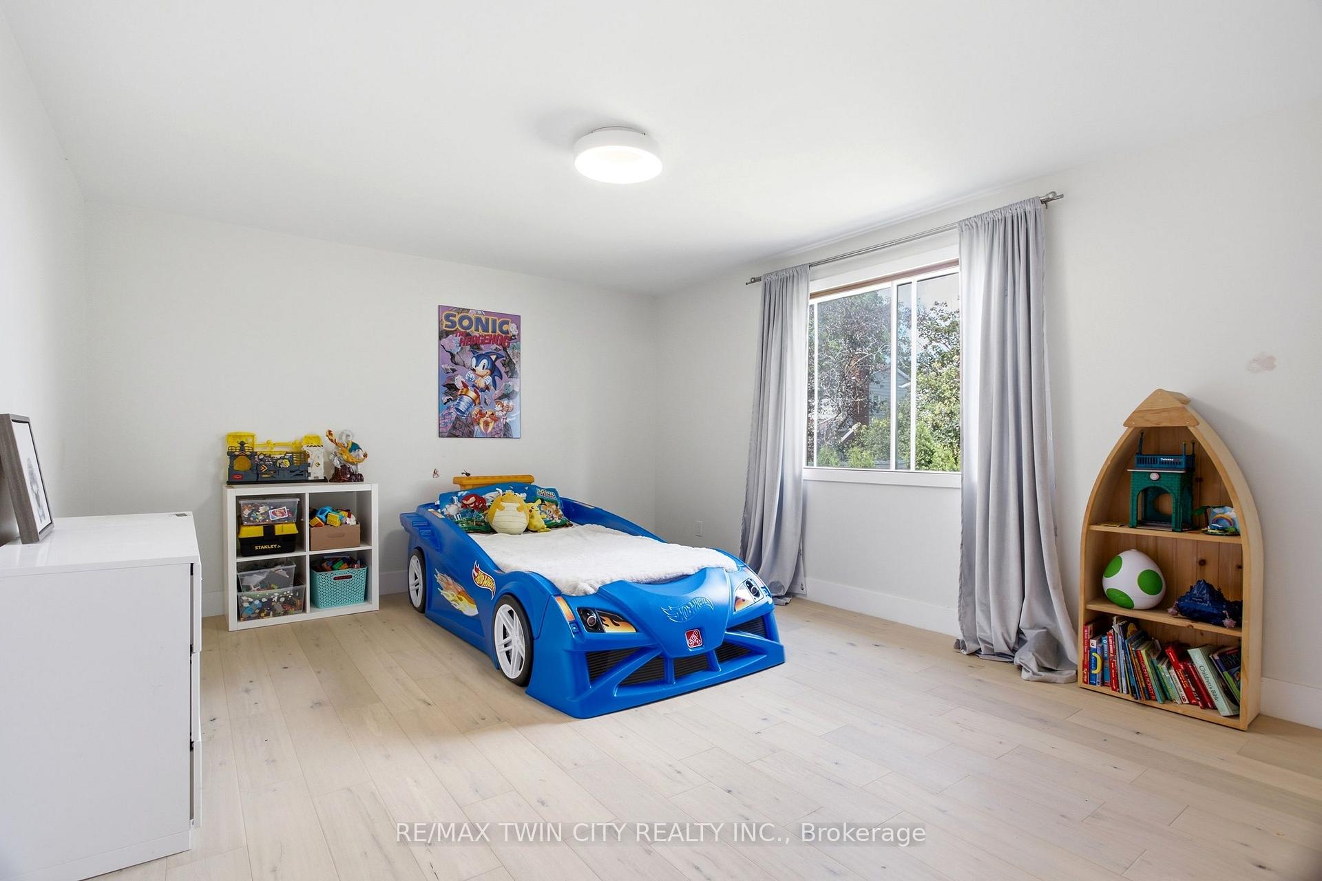 Photo 38 of 416 Clairbrook Crescent, Waterloo, Upper Beechwood — HOMEH