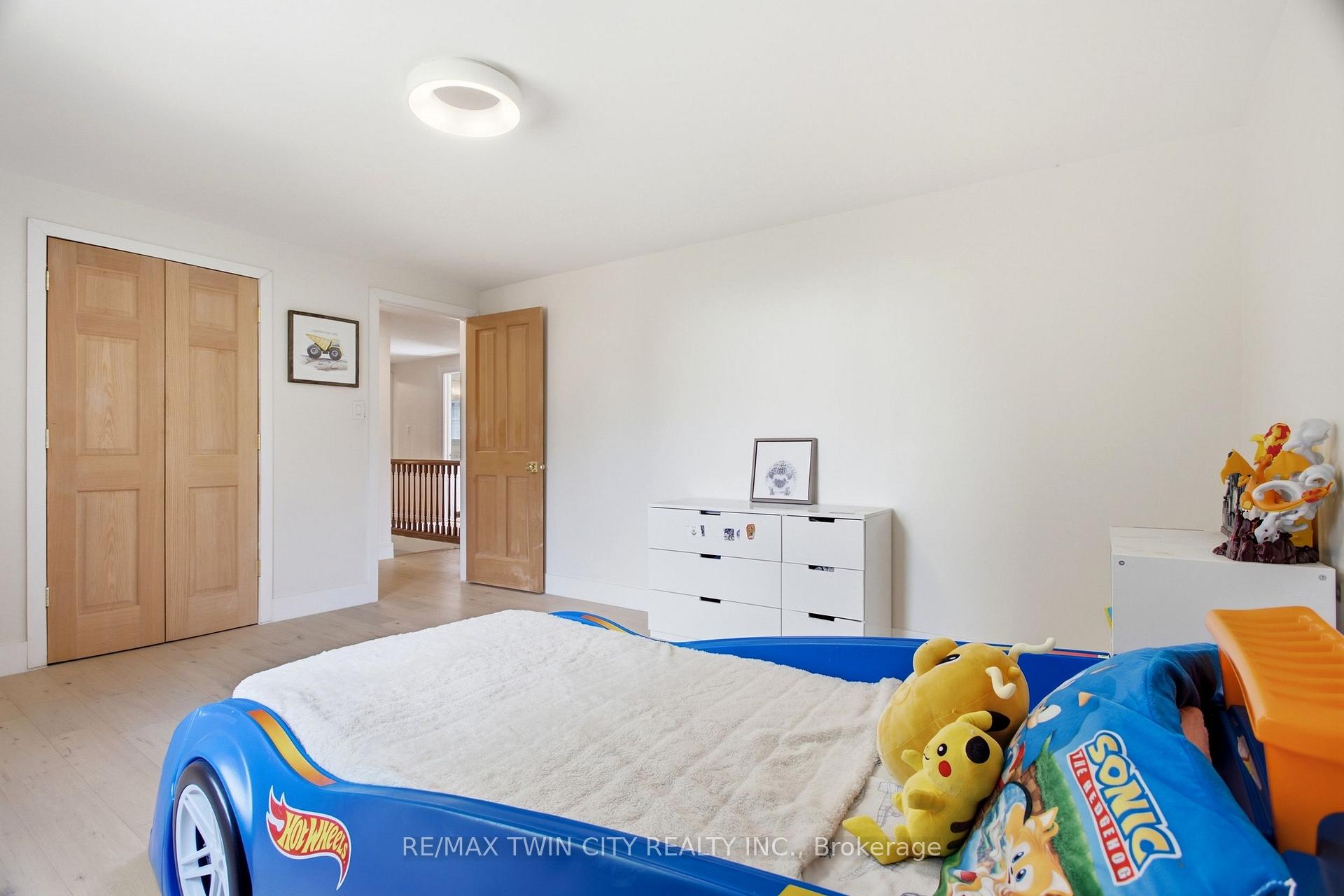 Photo 39 of 416 Clairbrook Crescent, Waterloo, Upper Beechwood — HOMEH