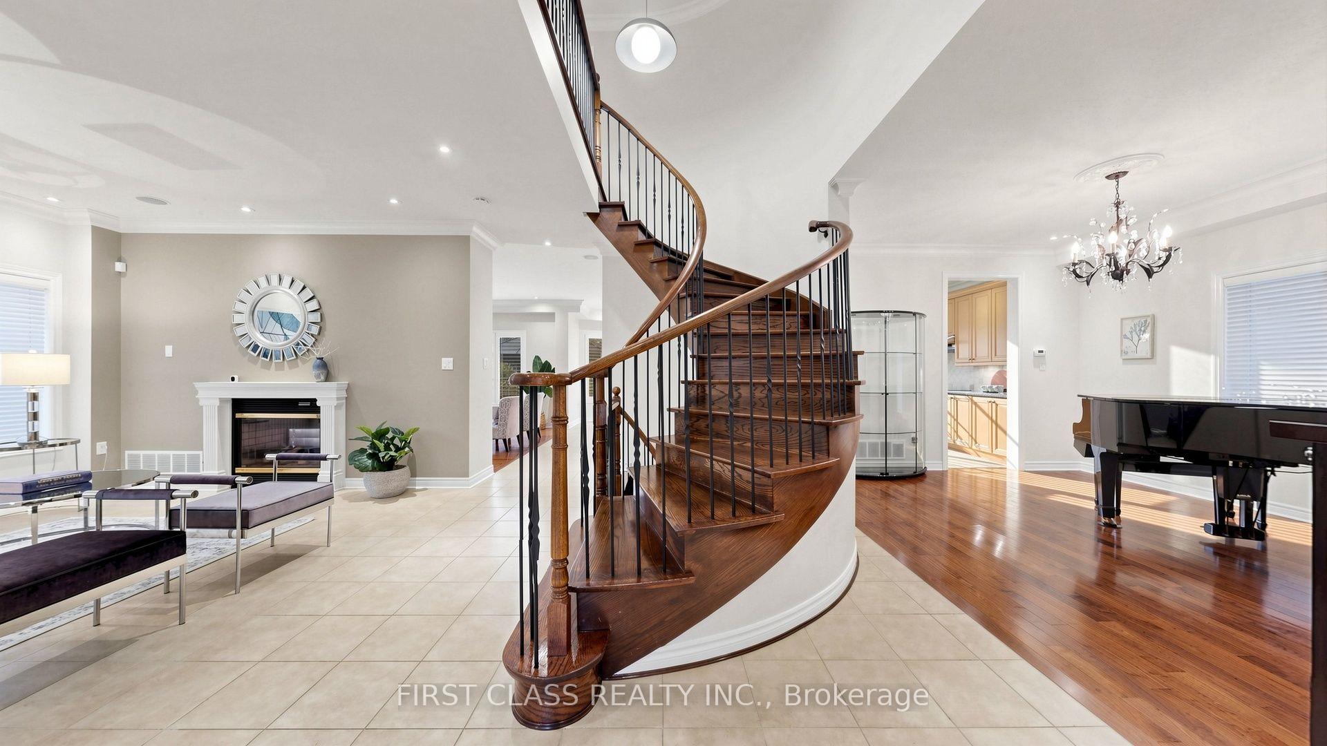 Photo 4 of 3292 Topeka Drive, Mississauga, Churchill Meadows — HOMEH