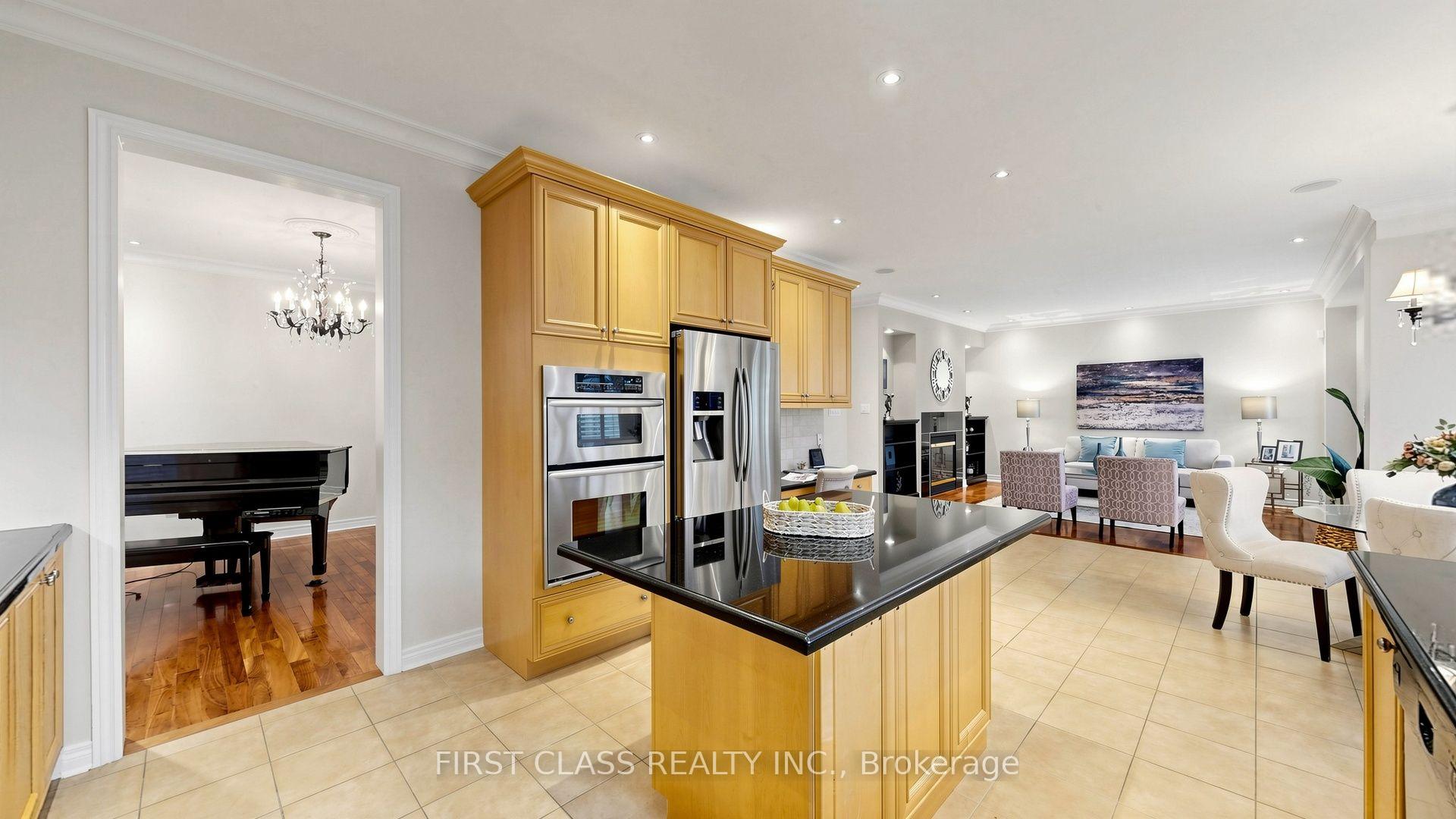 Photo 12 of 3292 Topeka Drive, Mississauga, Churchill Meadows — HOMEH