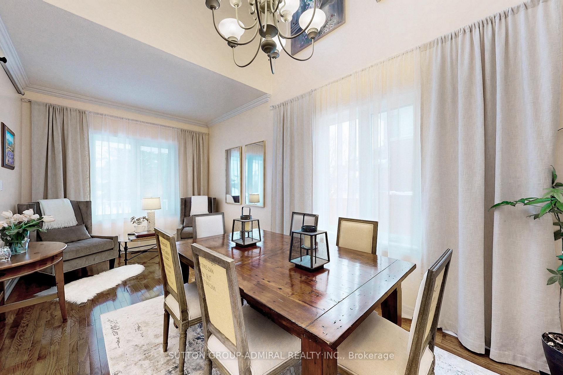 Photo 2 of 66 Tuscana Boulevard, Vaughan, Patterson — HOMEH