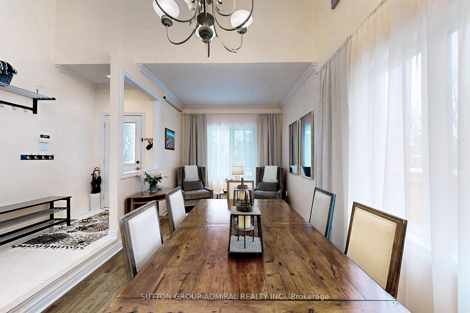 Photo 3 of 66 Tuscana Boulevard, Vaughan, Patterson — HOMEH