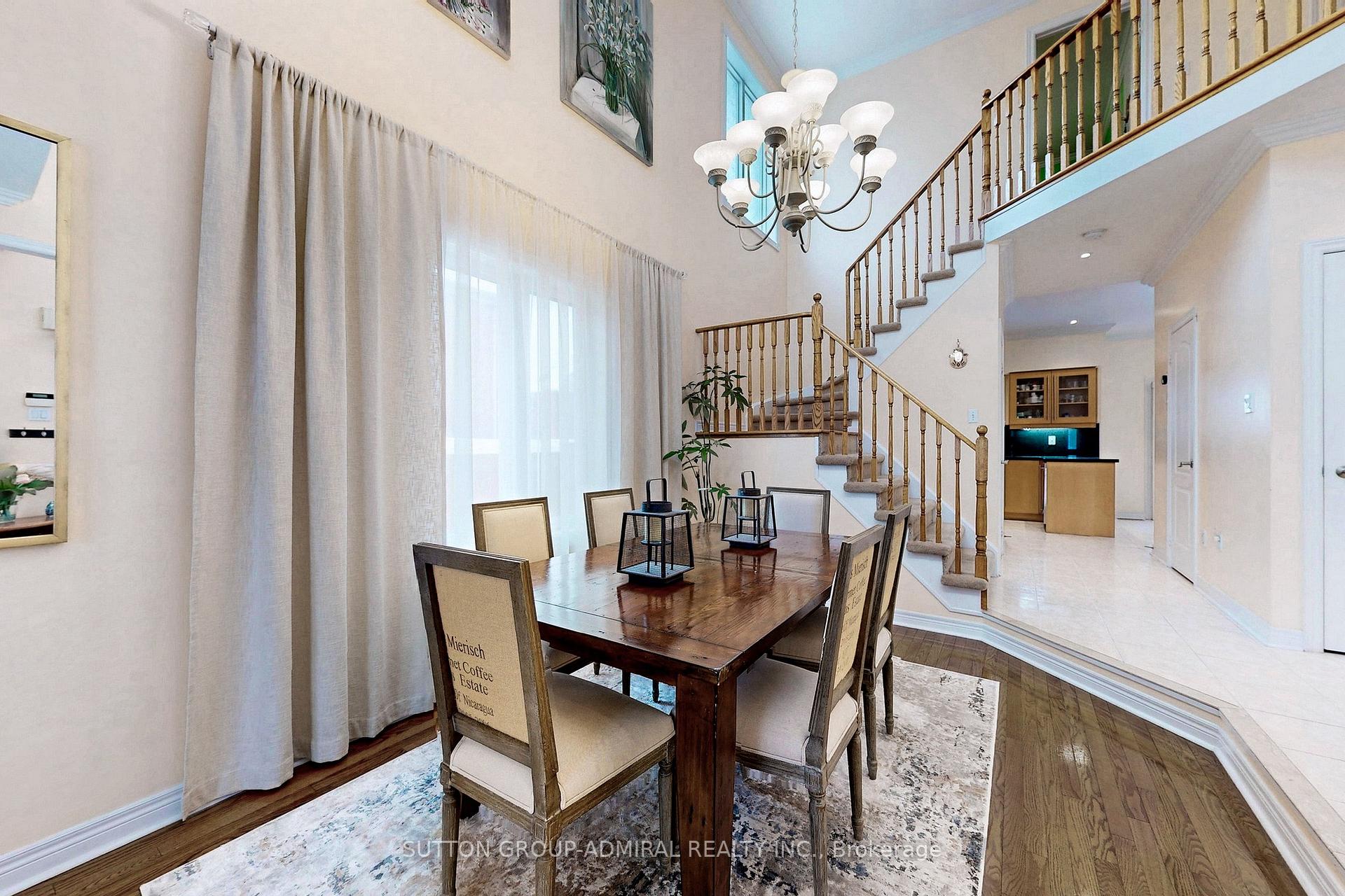 Photo 6 of 66 Tuscana Boulevard, Vaughan, Patterson — HOMEH