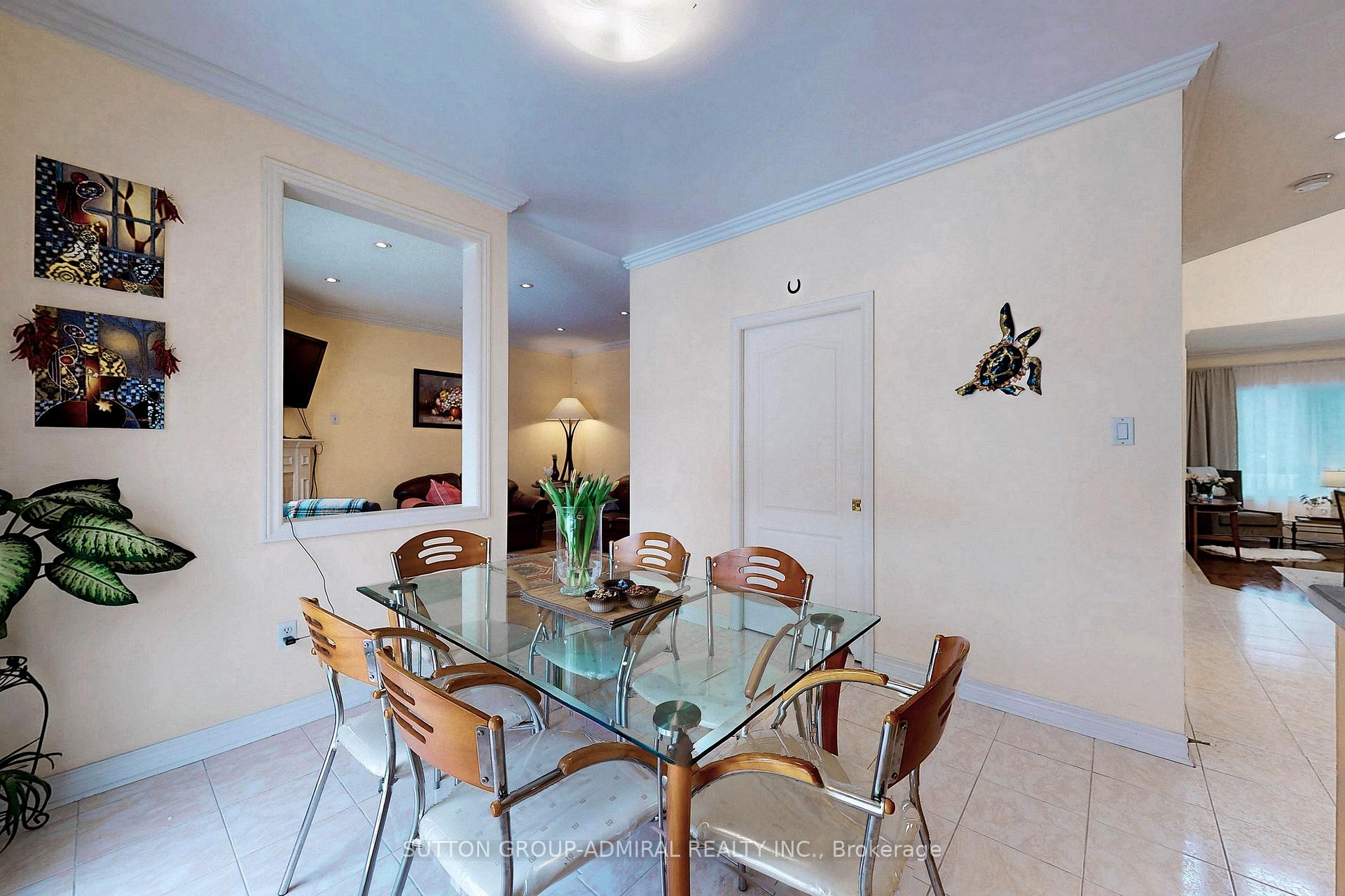 Photo 14 of 66 Tuscana Boulevard, Vaughan, Patterson — HOMEH