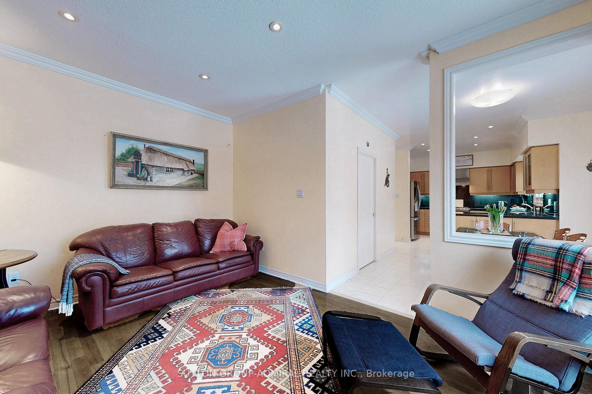 Photo 16 of 66 Tuscana Boulevard, Vaughan, Patterson — HOMEH