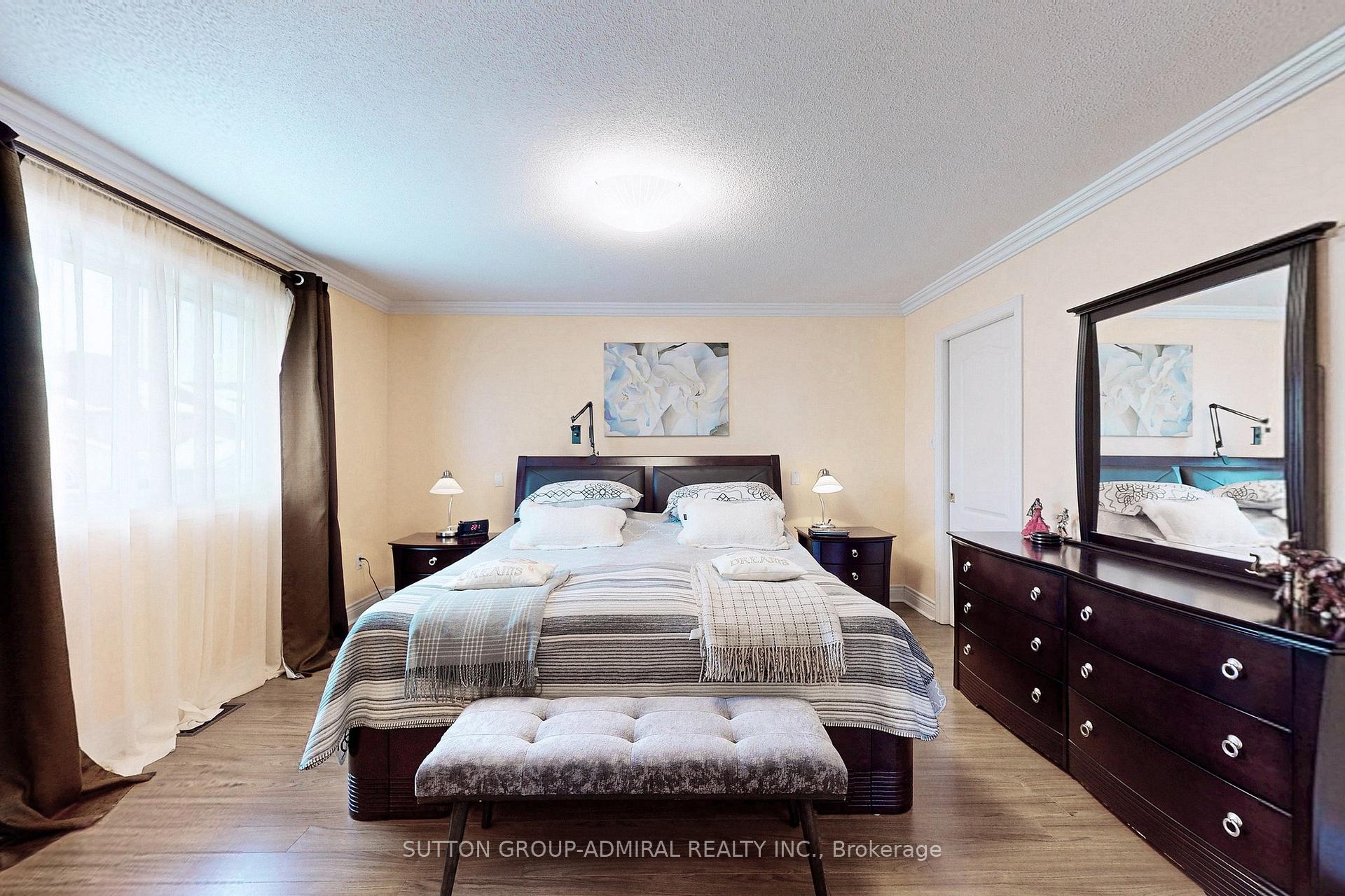Photo 23 of 66 Tuscana Boulevard, Vaughan, Patterson — HOMEH