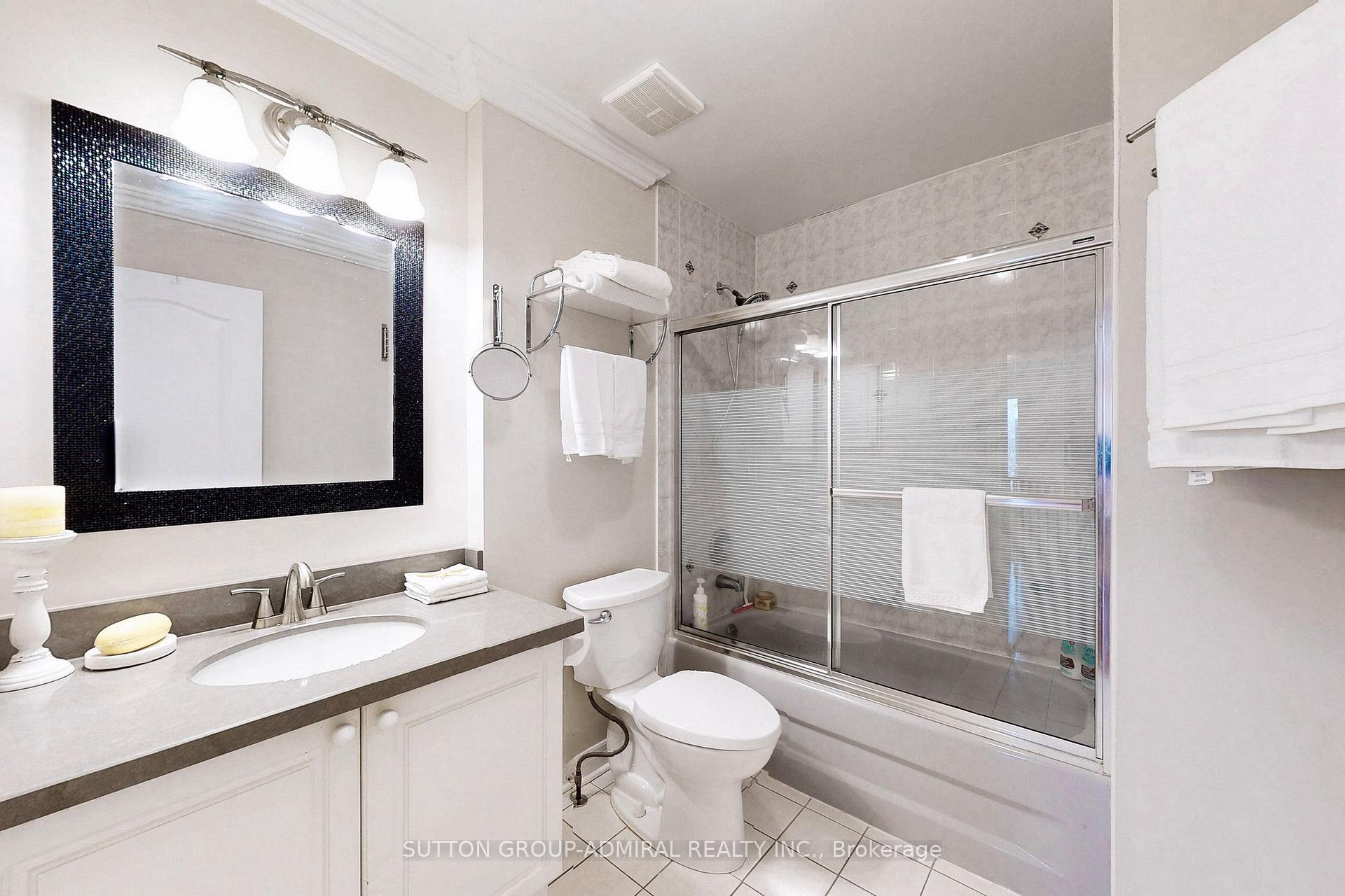 Photo 33 of 66 Tuscana Boulevard, Vaughan, Patterson — HOMEH