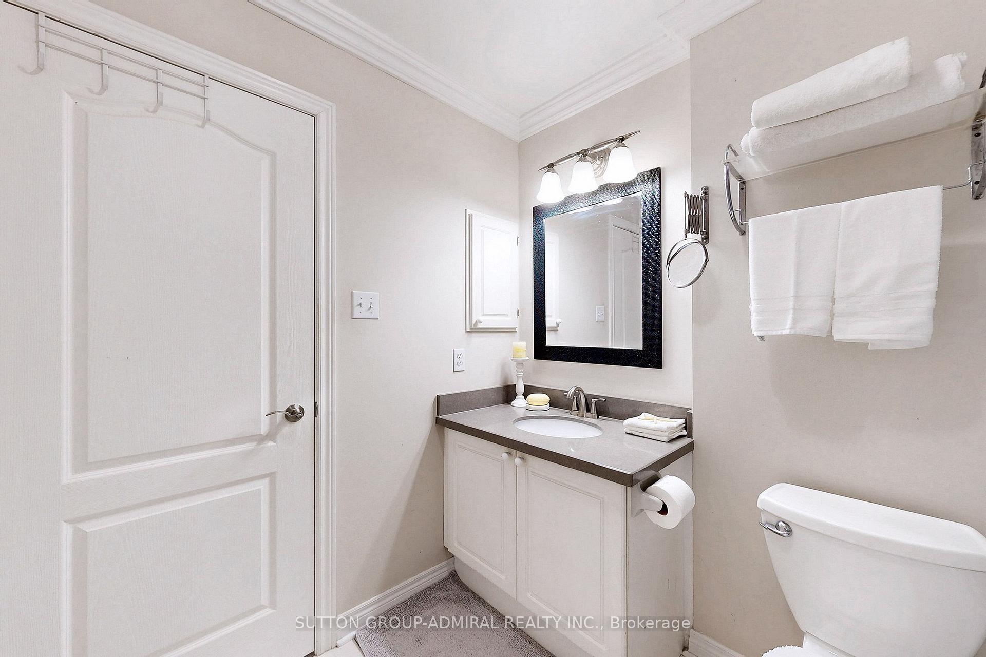 Photo 34 of 66 Tuscana Boulevard, Vaughan, Patterson — HOMEH