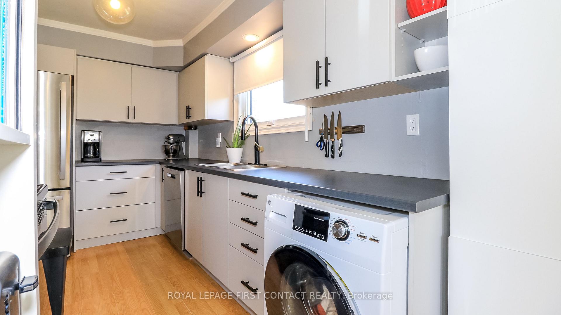 Photo 10 of 181 Napier Street, Barrie, Codrington — HOMEH