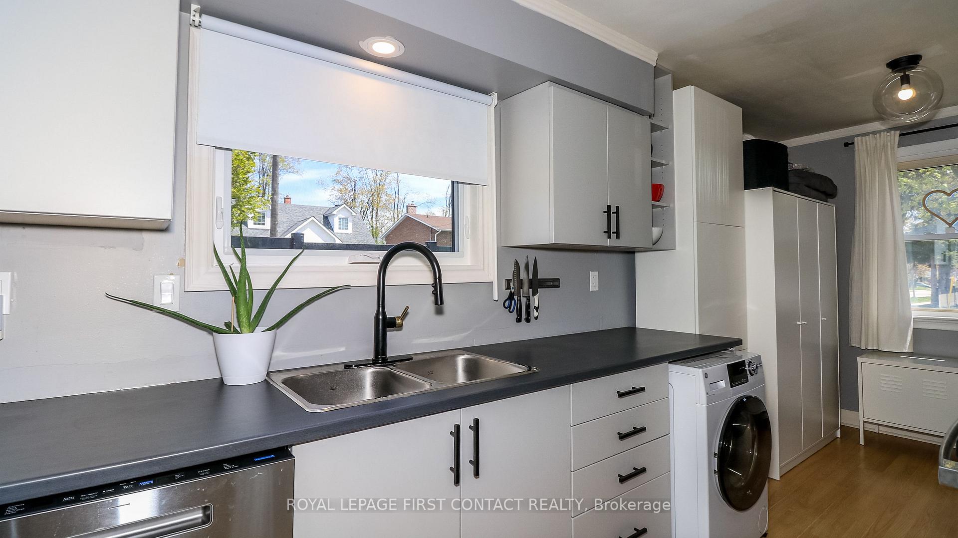 Photo 11 of 181 Napier Street, Barrie, Codrington — HOMEH