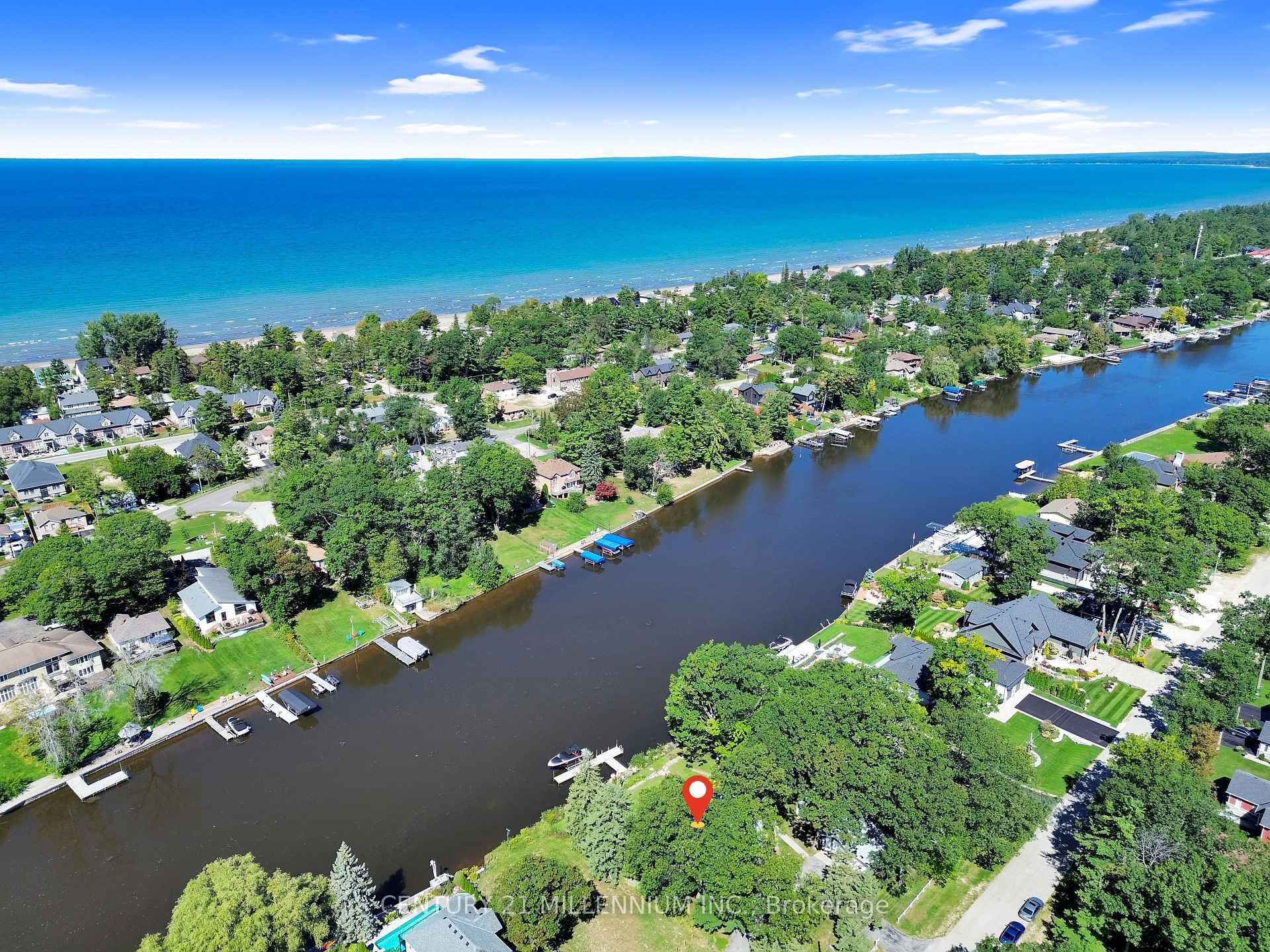 Photo 3 of 68 Edgewater Road, Wasaga Beach — HOMEH
