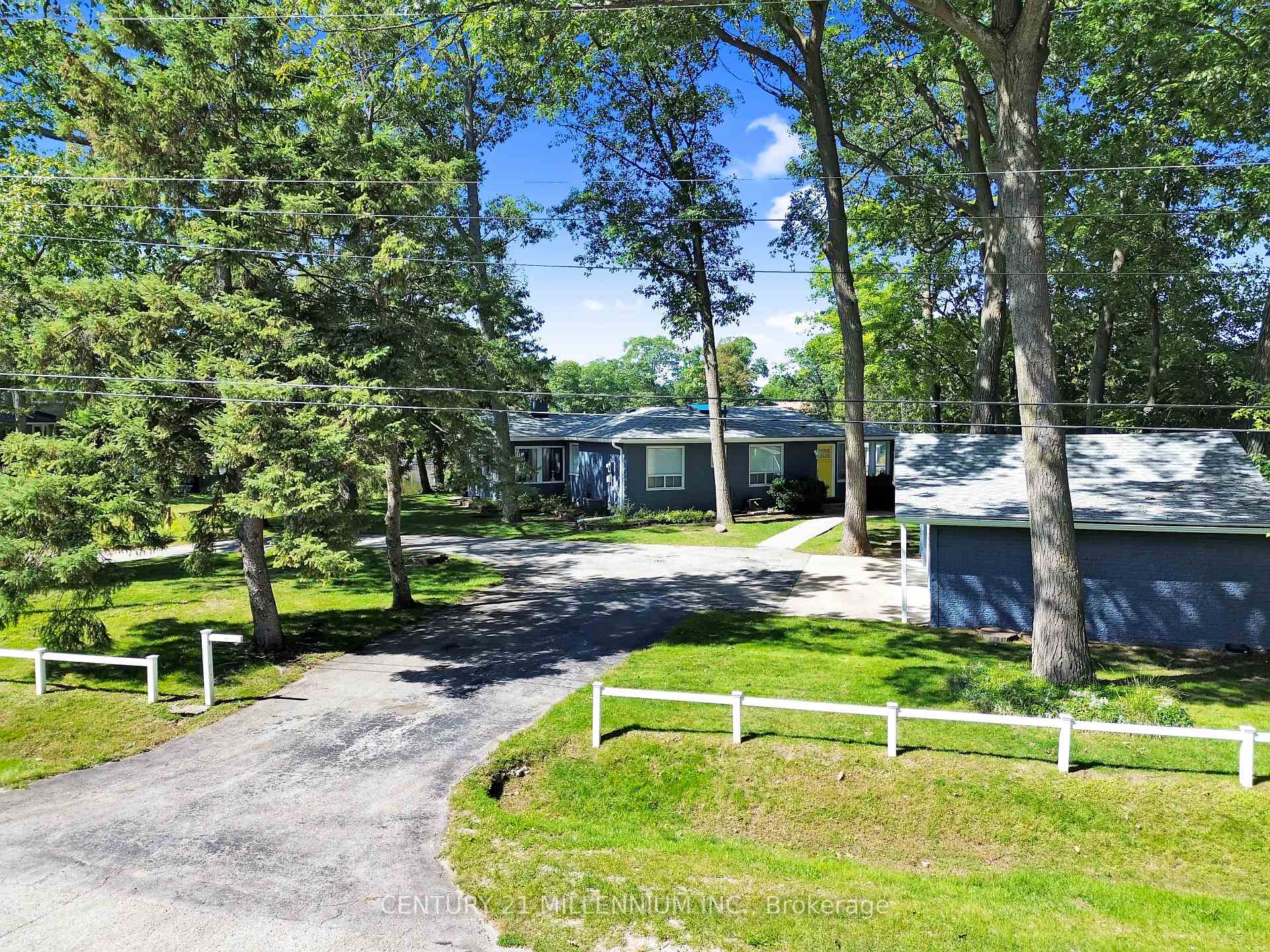 Photo 6 of 68 Edgewater Road, Wasaga Beach — HOMEH