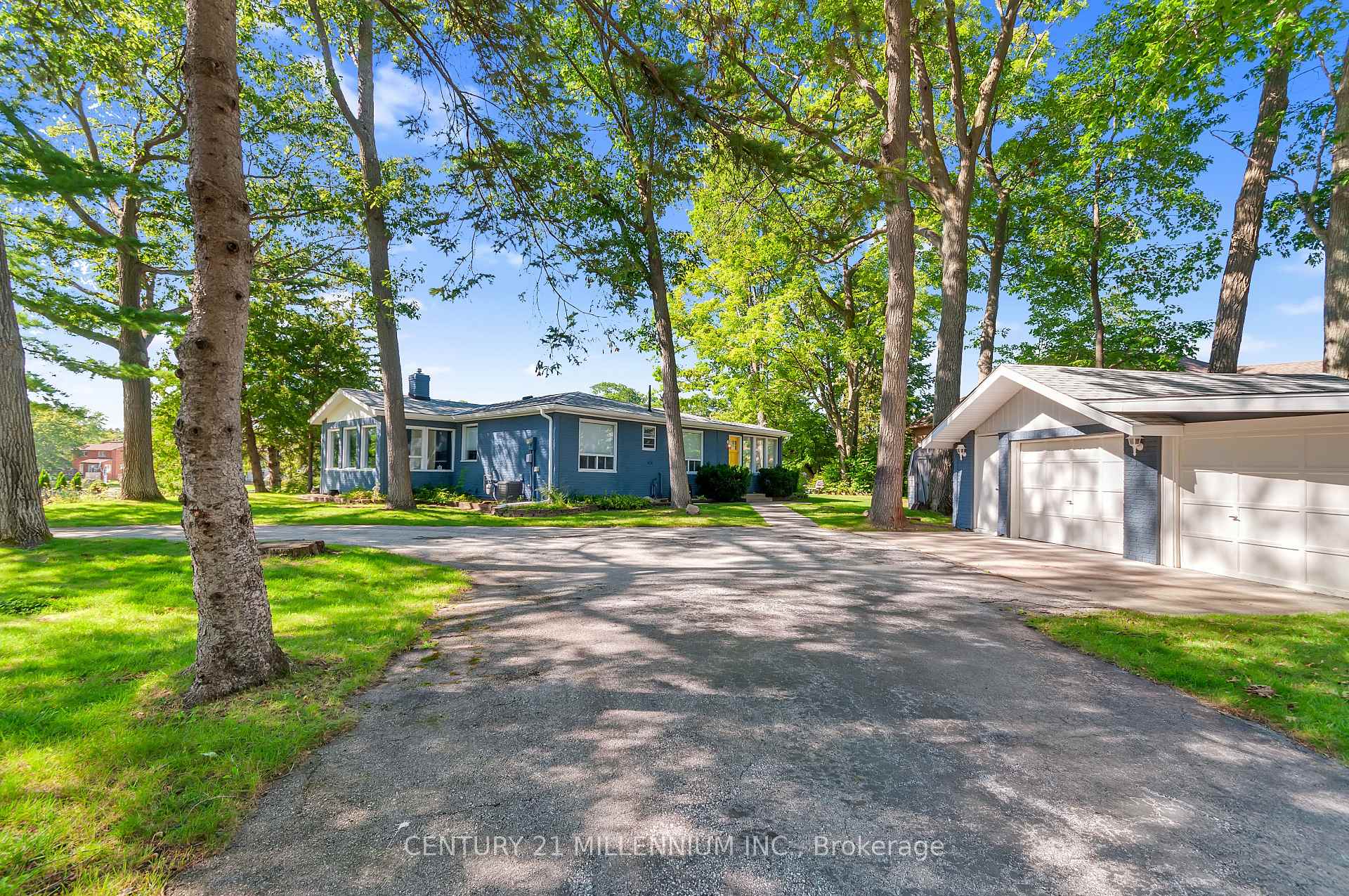 Photo 7 of 68 Edgewater Road, Wasaga Beach — HOMEH