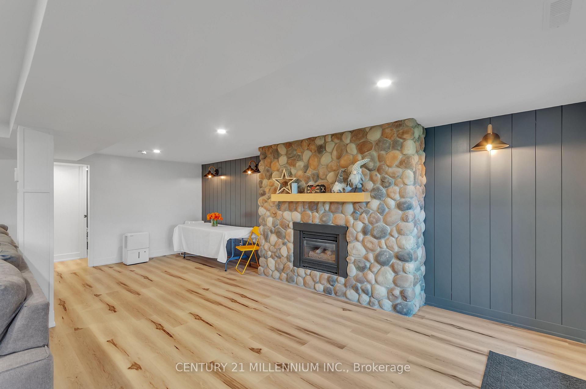 Photo 27 of 68 Edgewater Road, Wasaga Beach — HOMEH
