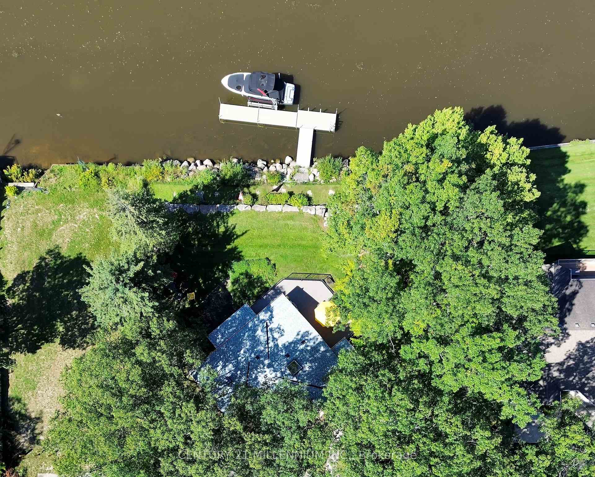 Photo 43 of 68 Edgewater Road, Wasaga Beach — HOMEH