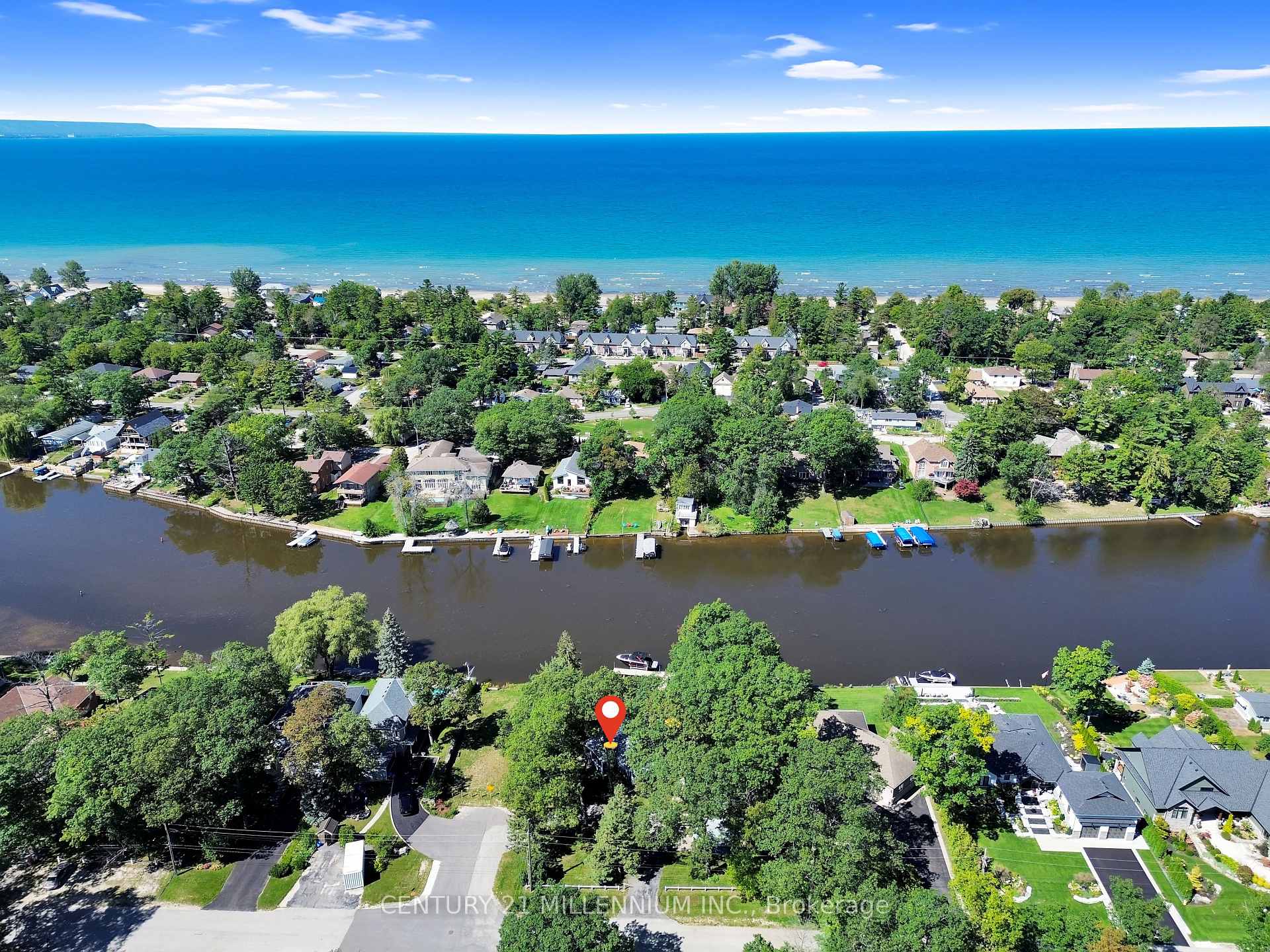 Photo 44 of 68 Edgewater Road, Wasaga Beach — HOMEH