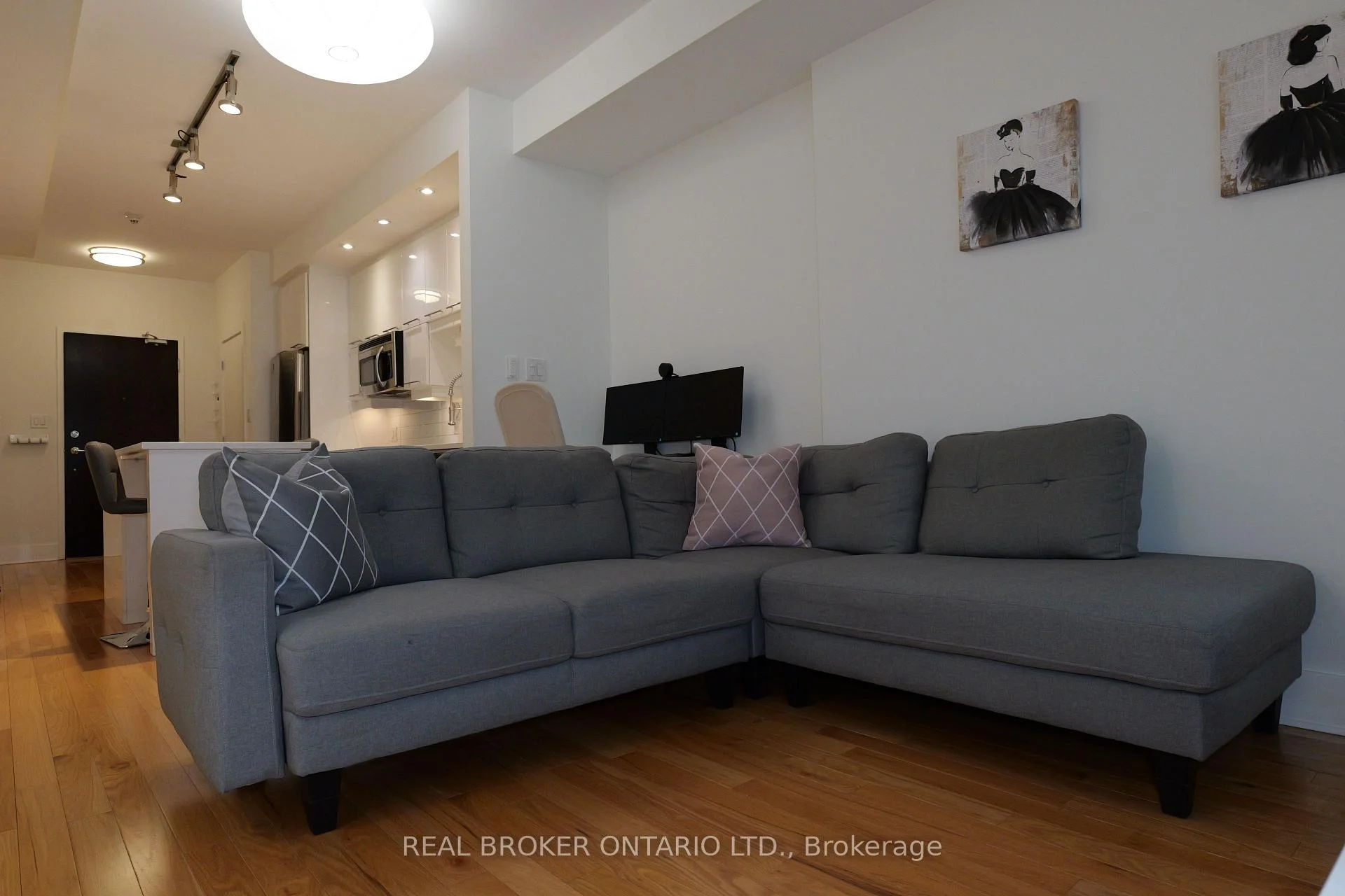 Photo 10 of Unit 302, 101 Richmond Road, Ottawa, Westboro South — HOMEH