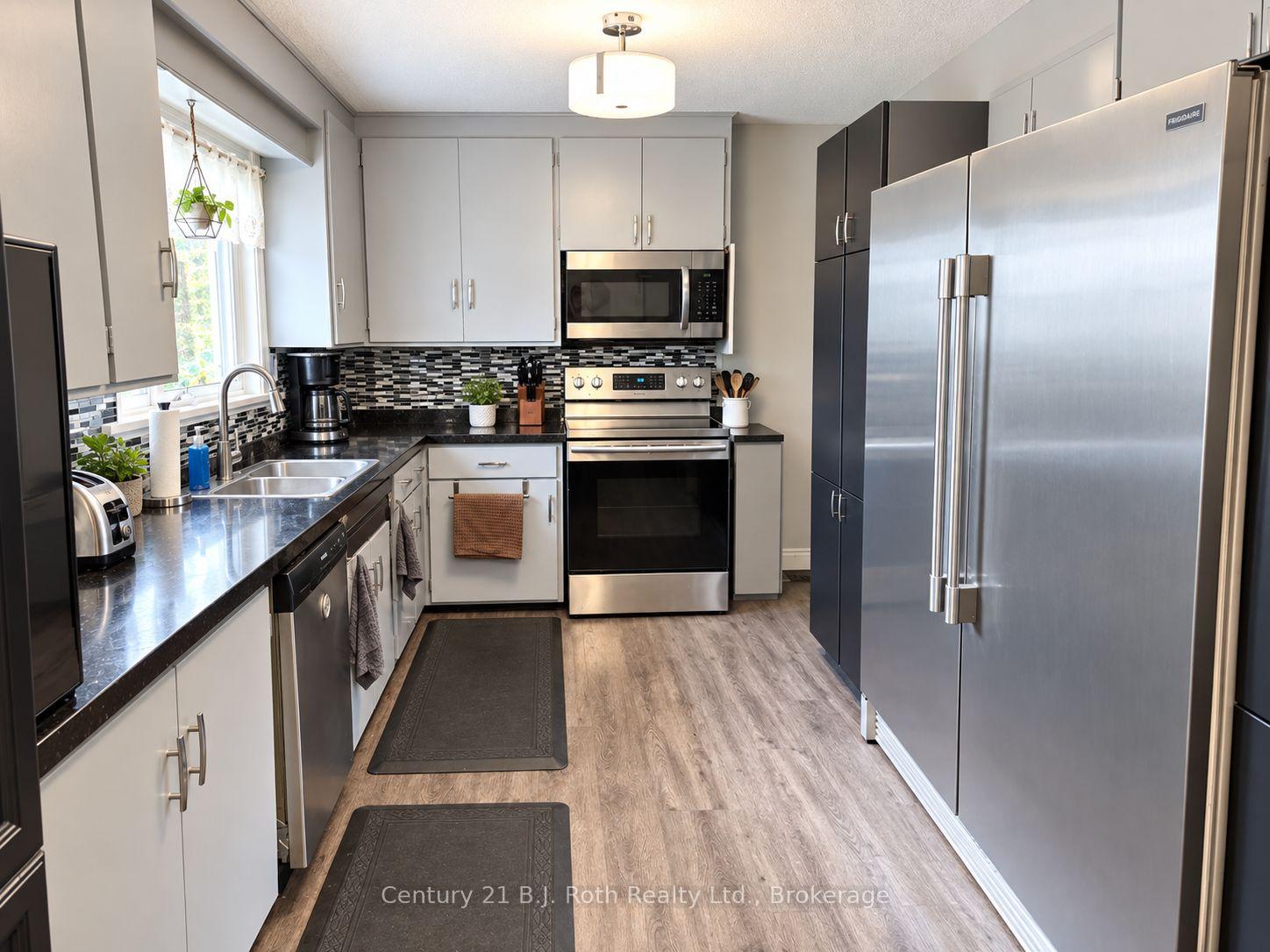 Photo 5 of 96 Jamieson Crescent, Oro-Medonte, Rural Oro-Medonte — HOMEH
