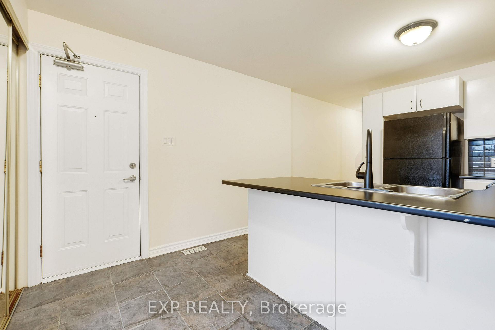 Photo 4 of Unit 14, 201 Paseo Private, Ottawa, Centrepointe — HOMEH