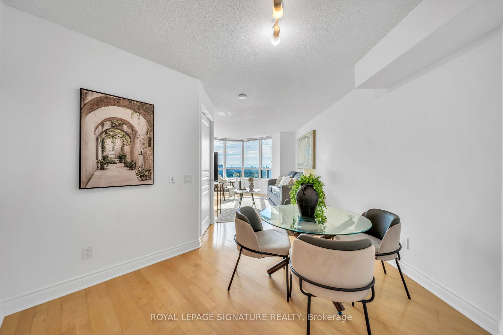 Photo 9 of Unit 2122, 15 Northtown Way, North York, Willowdale East — HOMEH