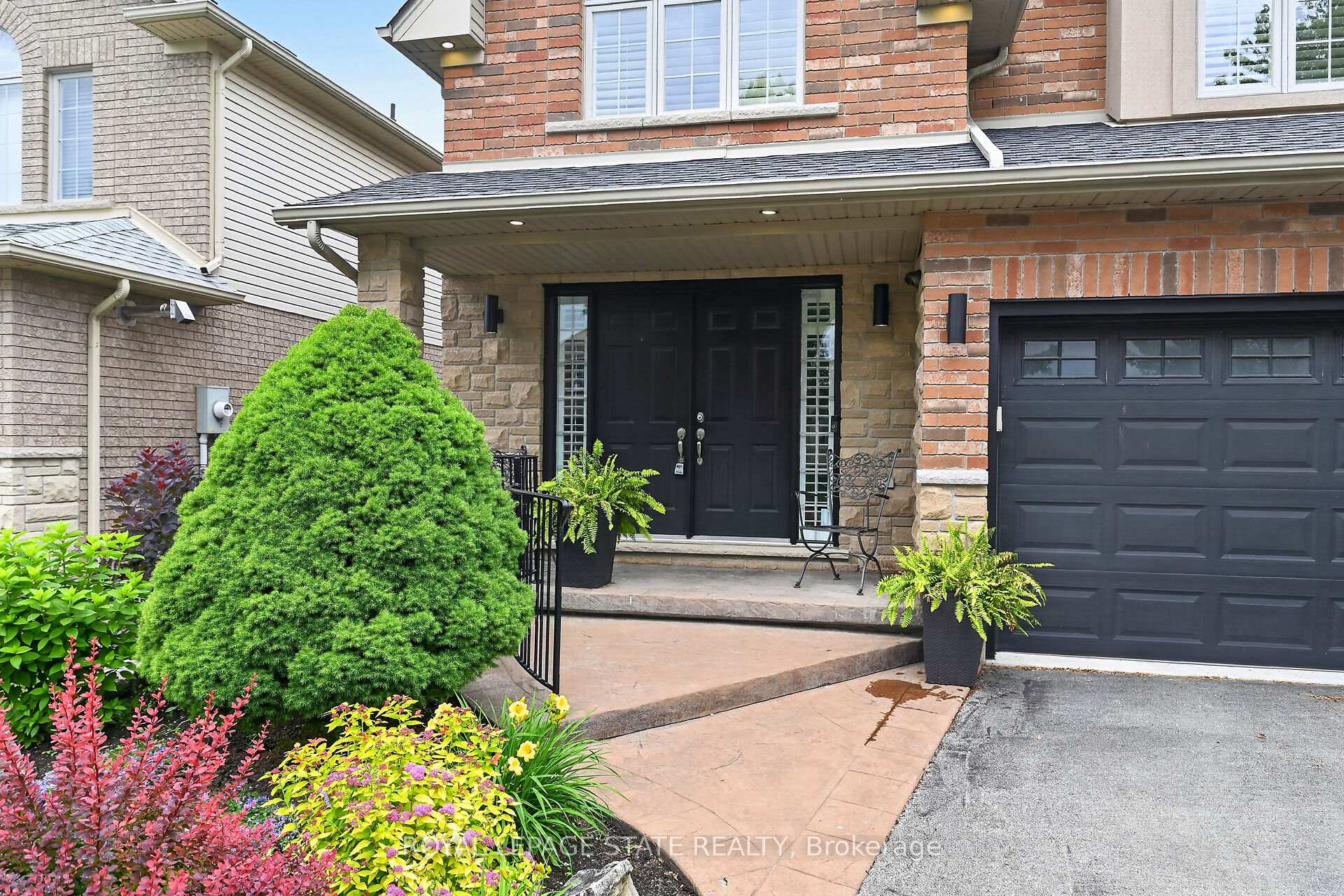 Photo 2 of 43 Wilbur Drive, Hamilton, Binbrook — HOMEH