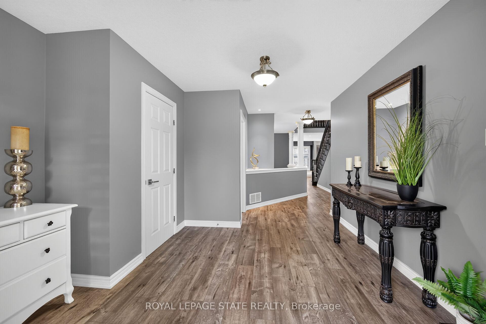 Photo 4 of 43 Wilbur Drive, Hamilton, Binbrook — HOMEH