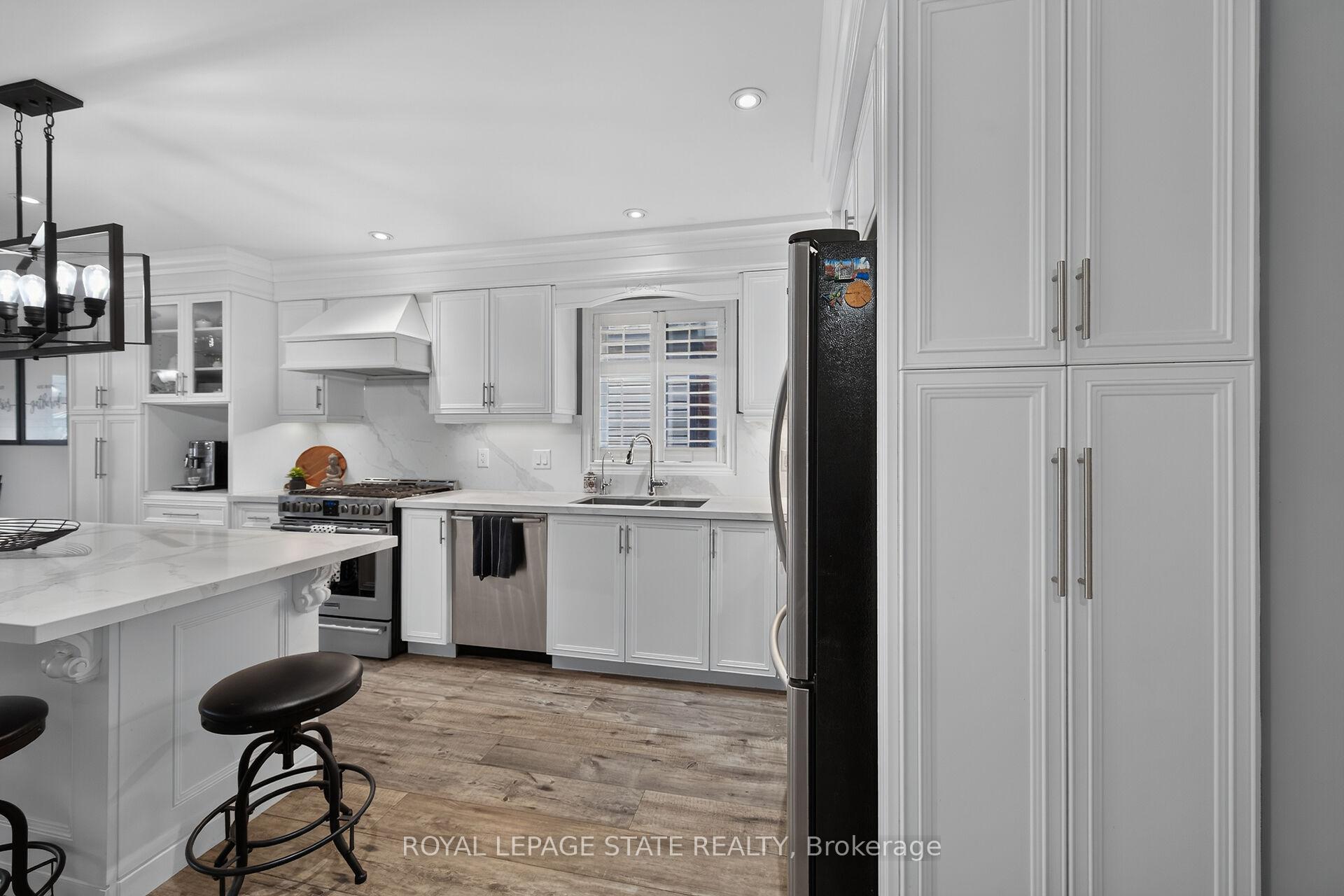 Photo 11 of 43 Wilbur Drive, Hamilton, Binbrook — HOMEH