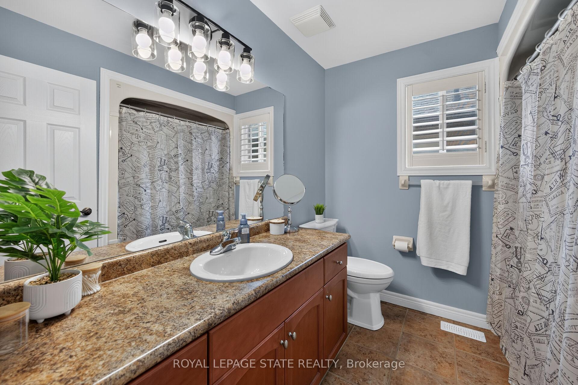 Photo 22 of 43 Wilbur Drive, Hamilton, Binbrook — HOMEH