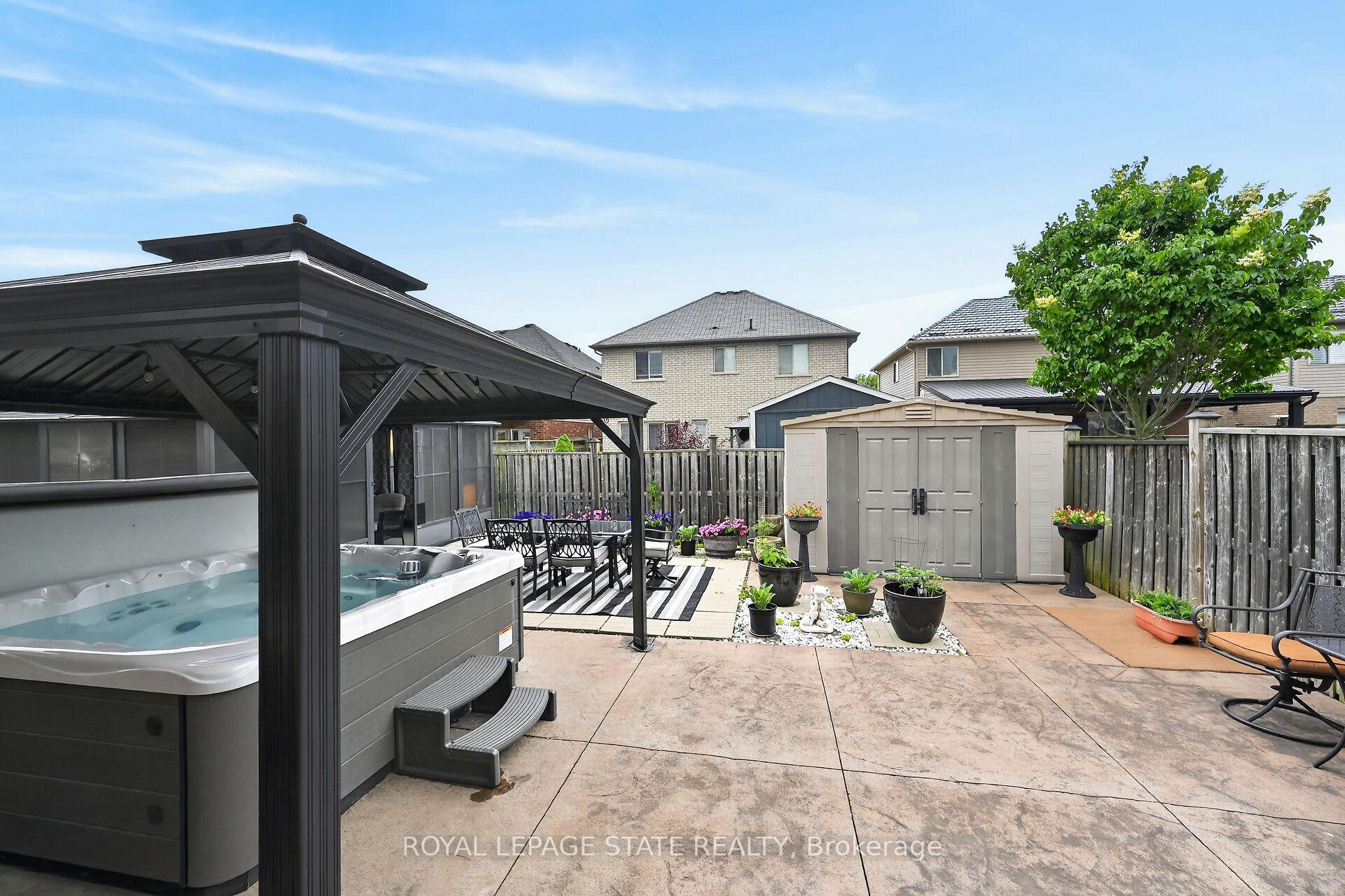 Photo 37 of 43 Wilbur Drive, Hamilton, Binbrook — HOMEH