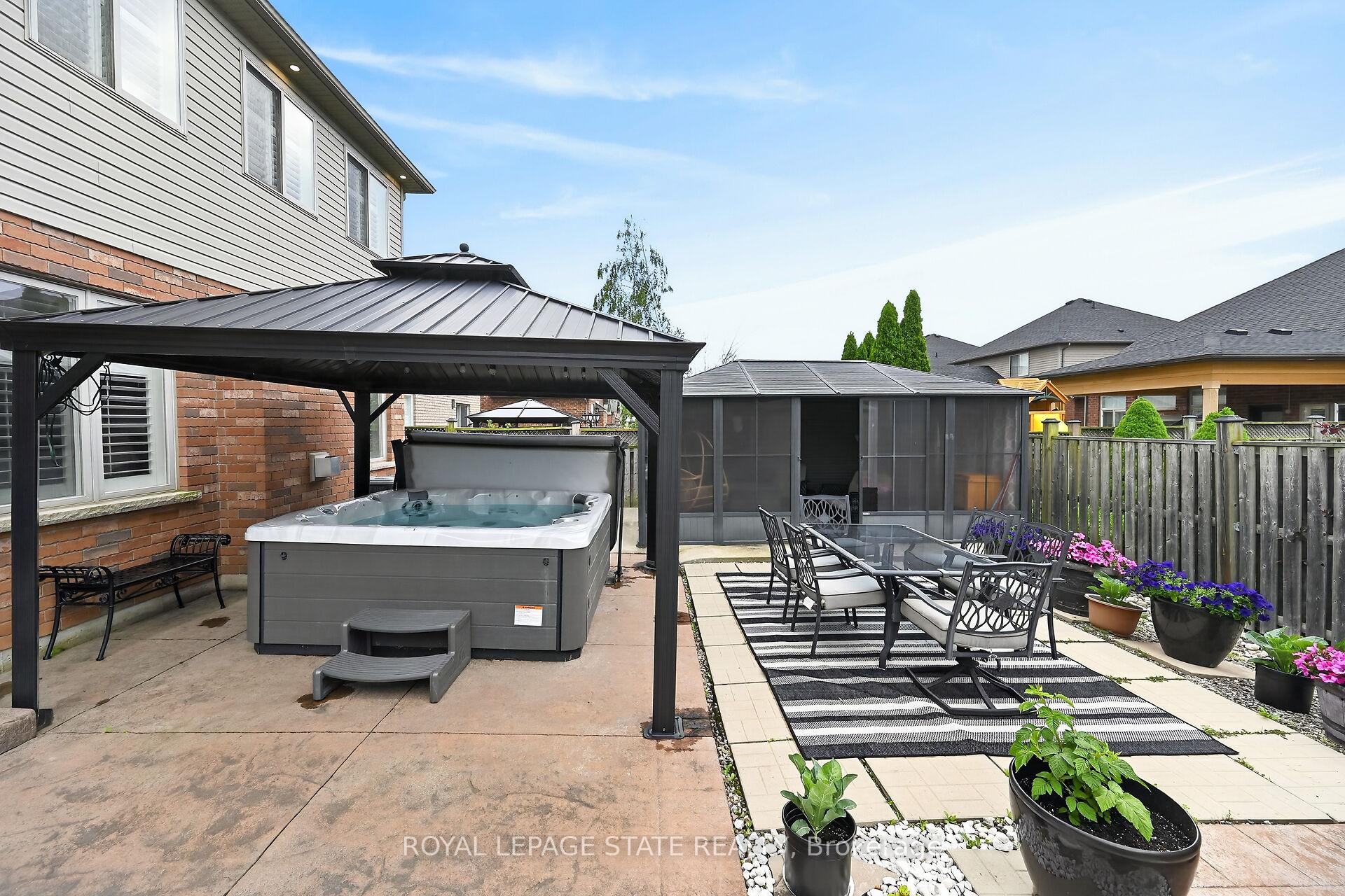 Photo 41 of 43 Wilbur Drive, Hamilton, Binbrook — HOMEH