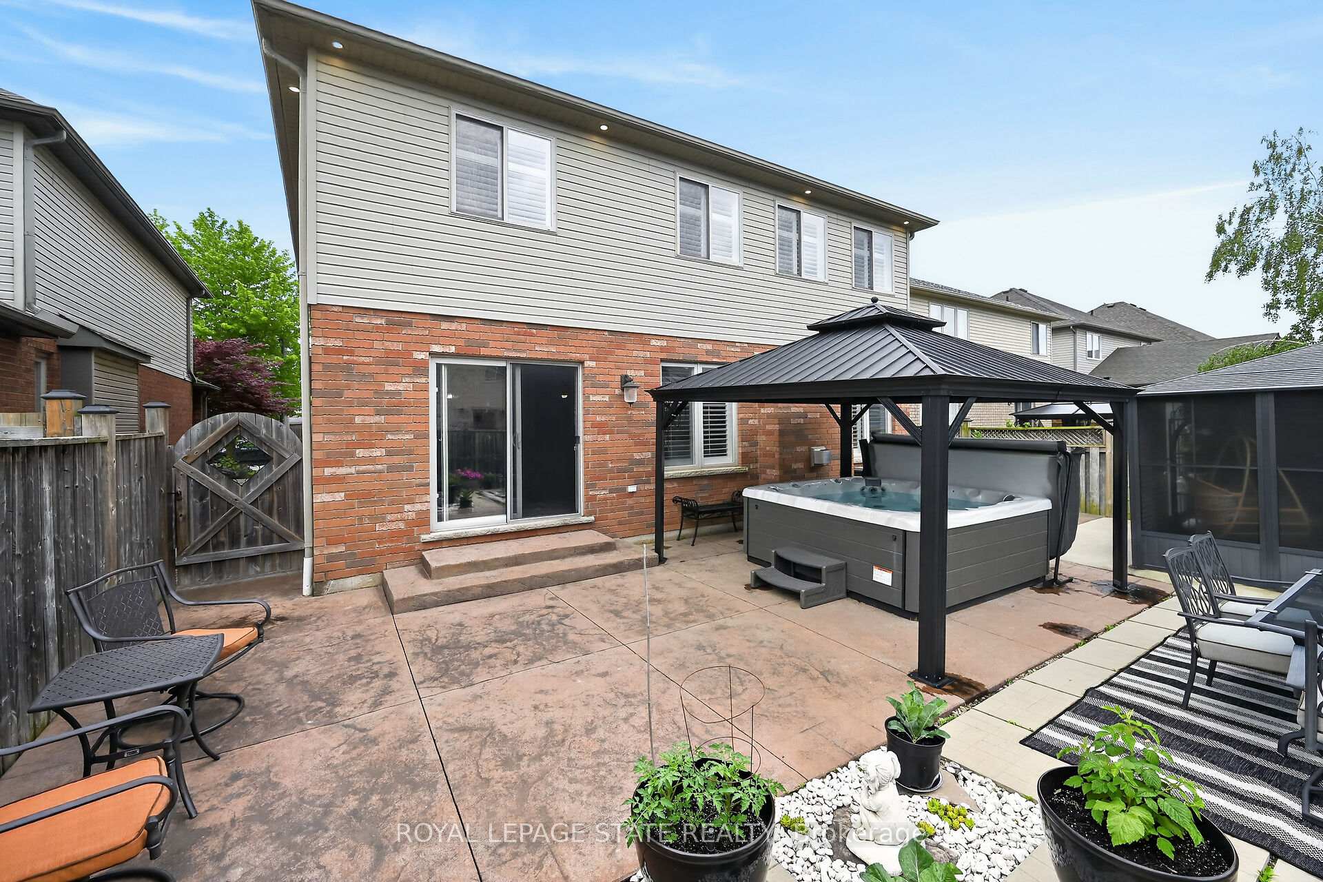 Photo 43 of 43 Wilbur Drive, Hamilton, Binbrook — HOMEH