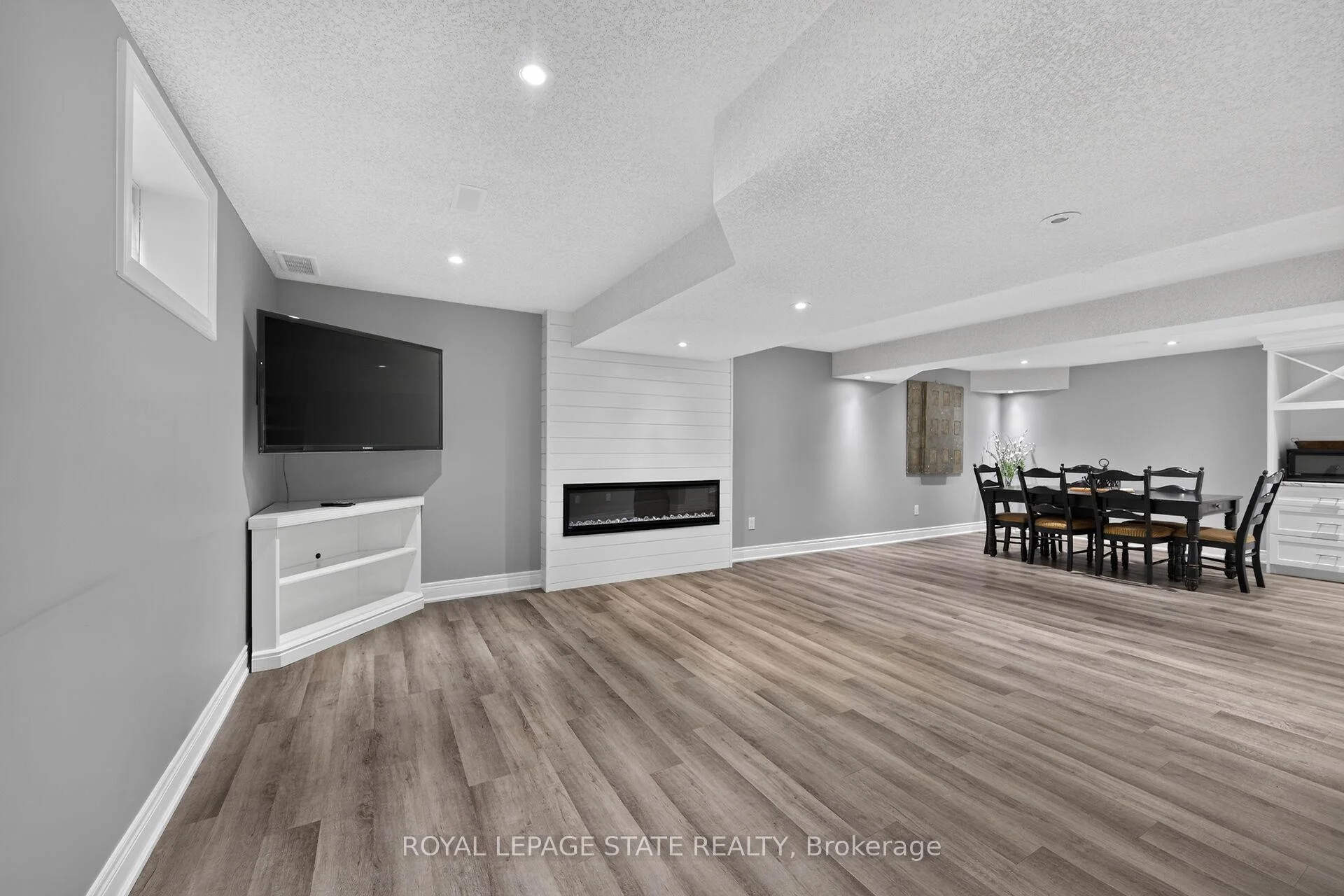 Photo 31 of 43 Wilbur Drive, Hamilton, Binbrook — HOMEH