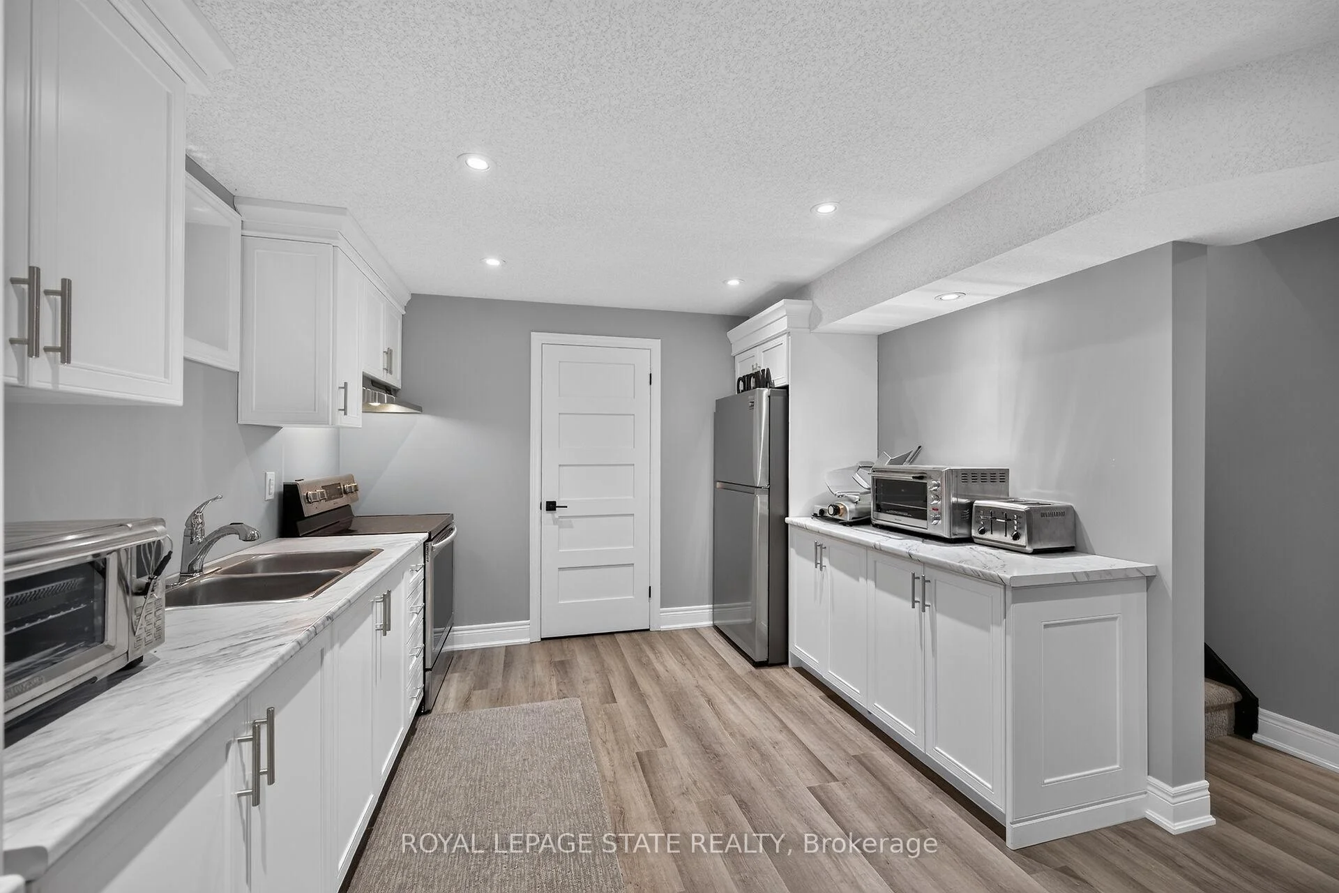 Photo 40 of 43 Wilbur Drive, Hamilton, Binbrook — HOMEH