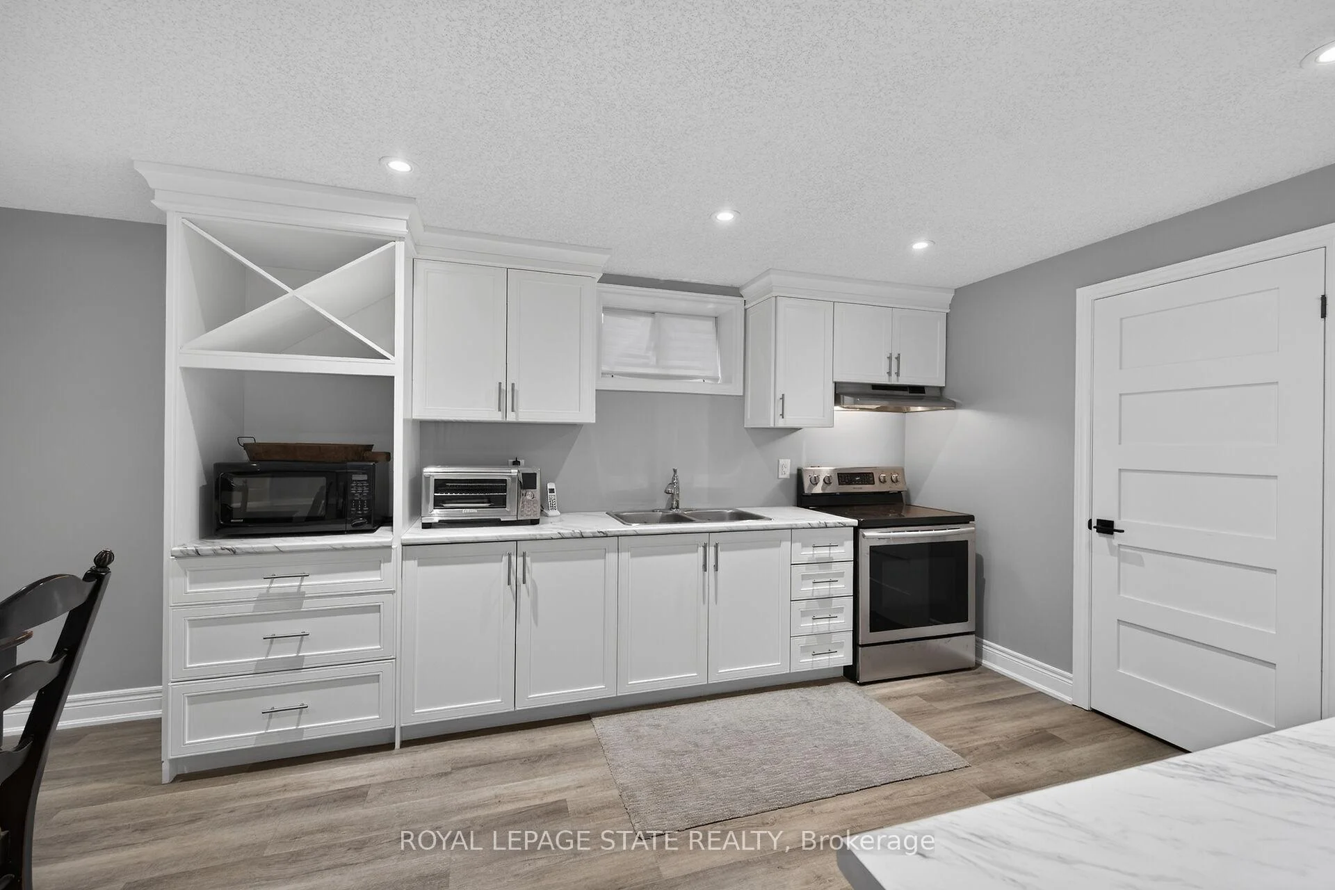 Photo 42 of 43 Wilbur Drive, Hamilton, Binbrook — HOMEH