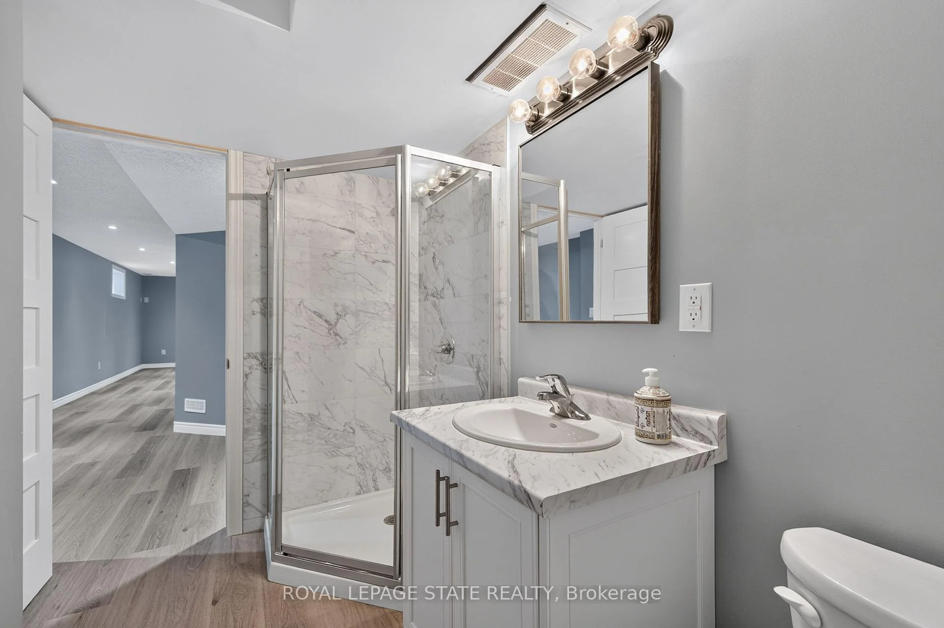 Photo 52 of 43 Wilbur Drive, Hamilton, Binbrook — HOMEH