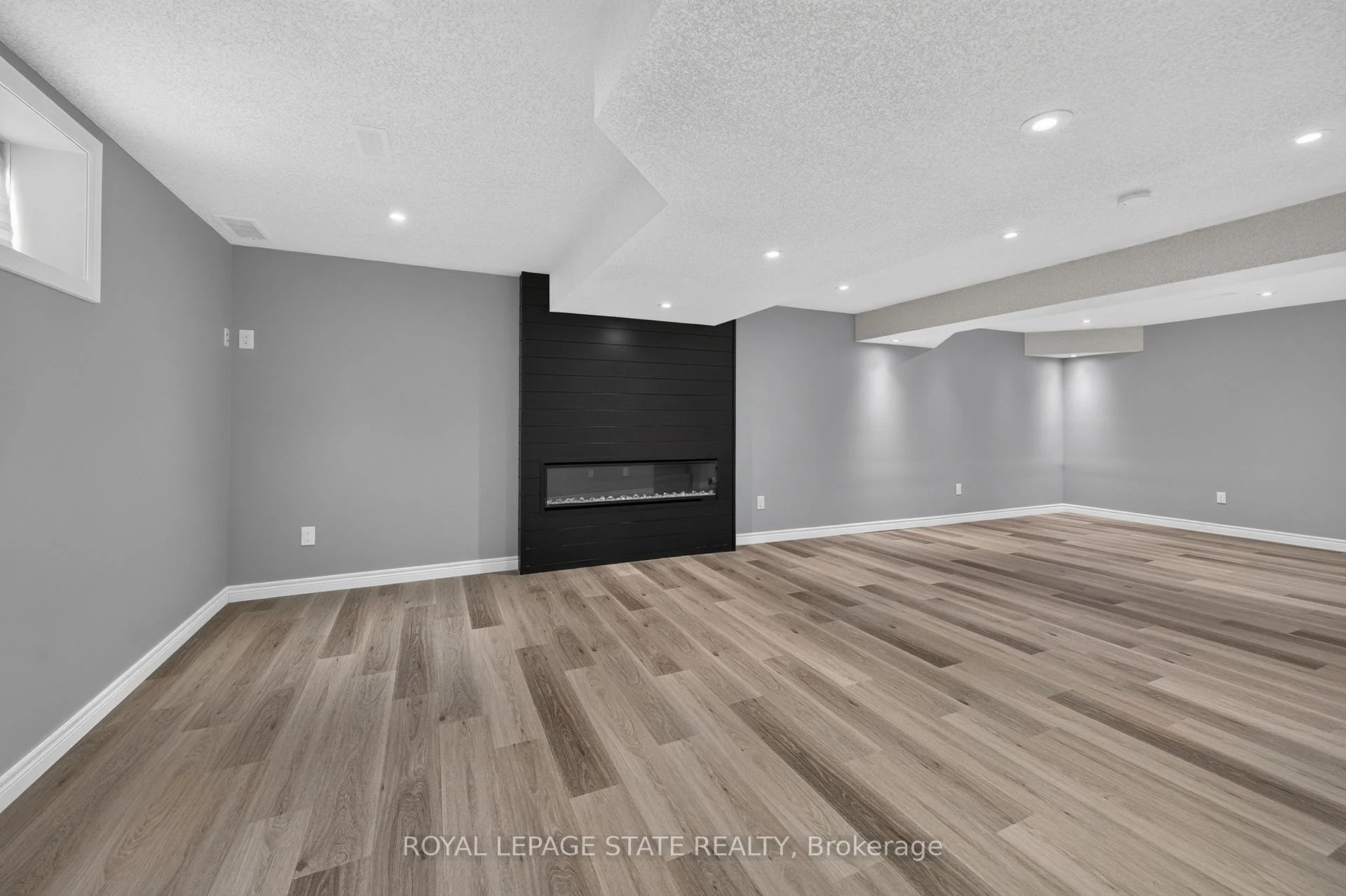 Photo 55 of 43 Wilbur Drive, Hamilton, Binbrook — HOMEH