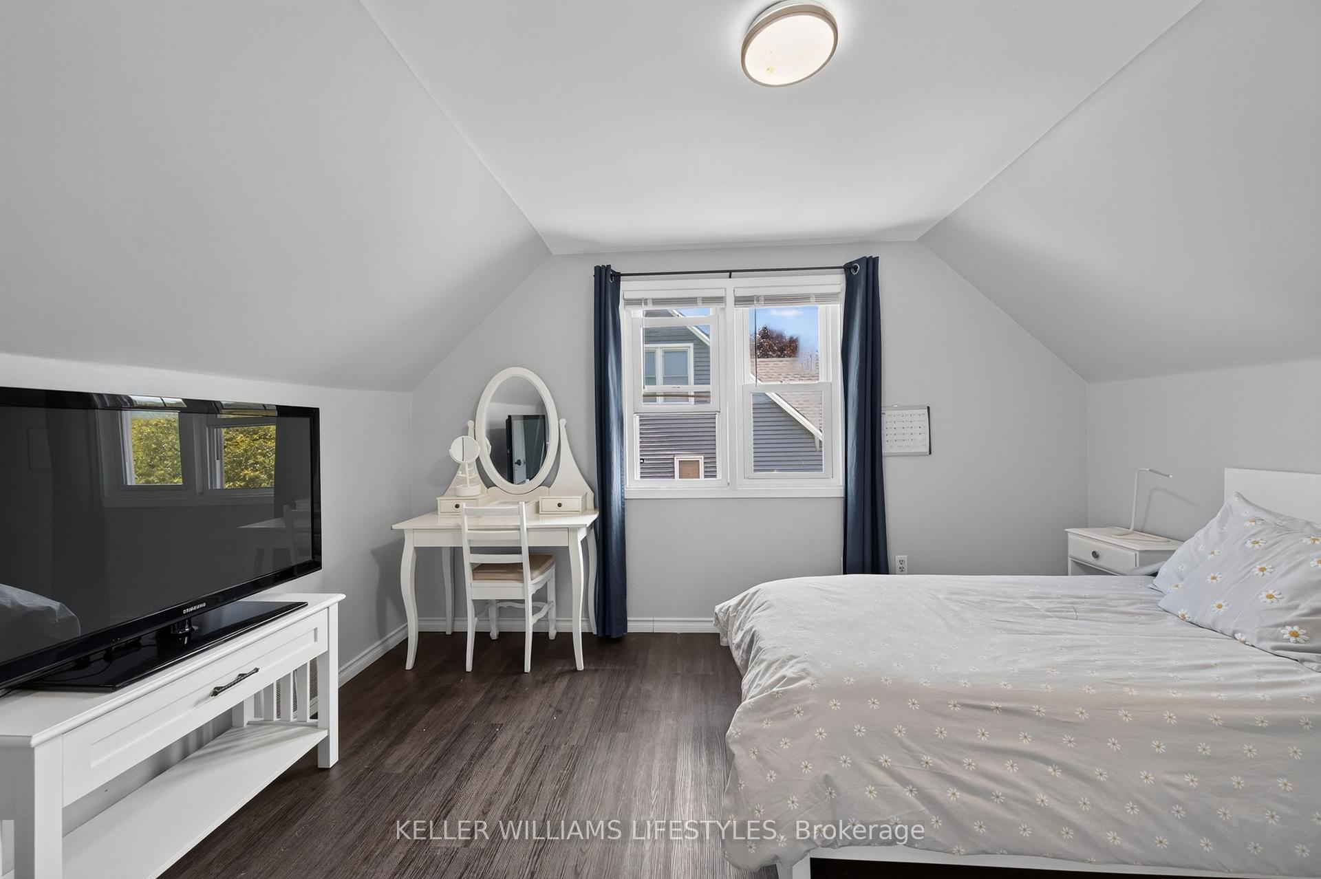 Photo 17 of 40 Magee Street, London, East O — HOMEH