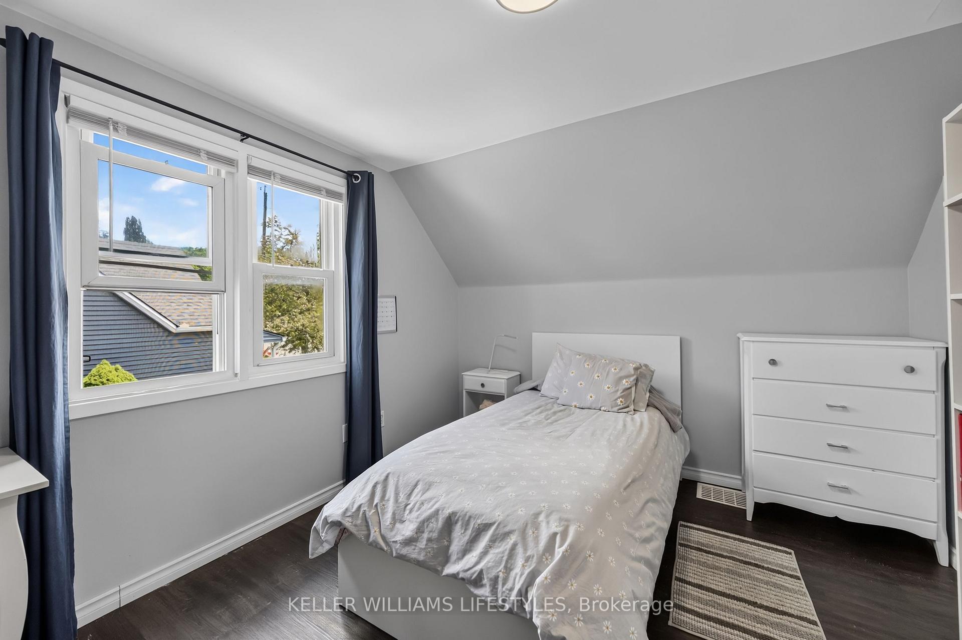 Photo 18 of 40 Magee Street, London, East O — HOMEH