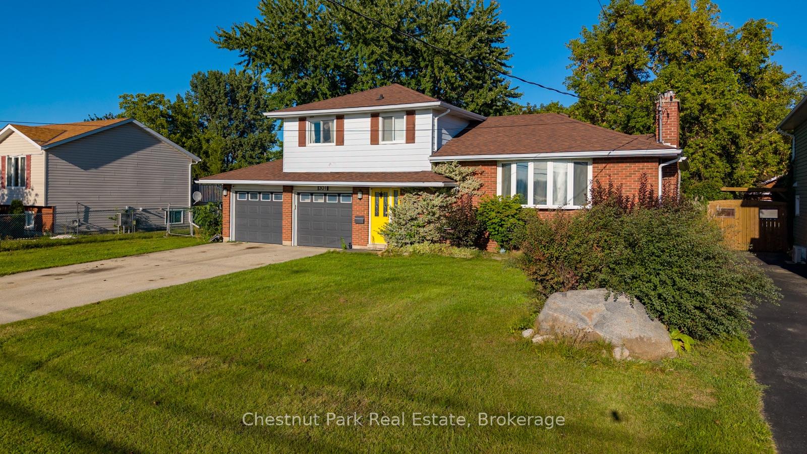 Photo 2 of 301 Spruce Street, Collingwood — HOMEH