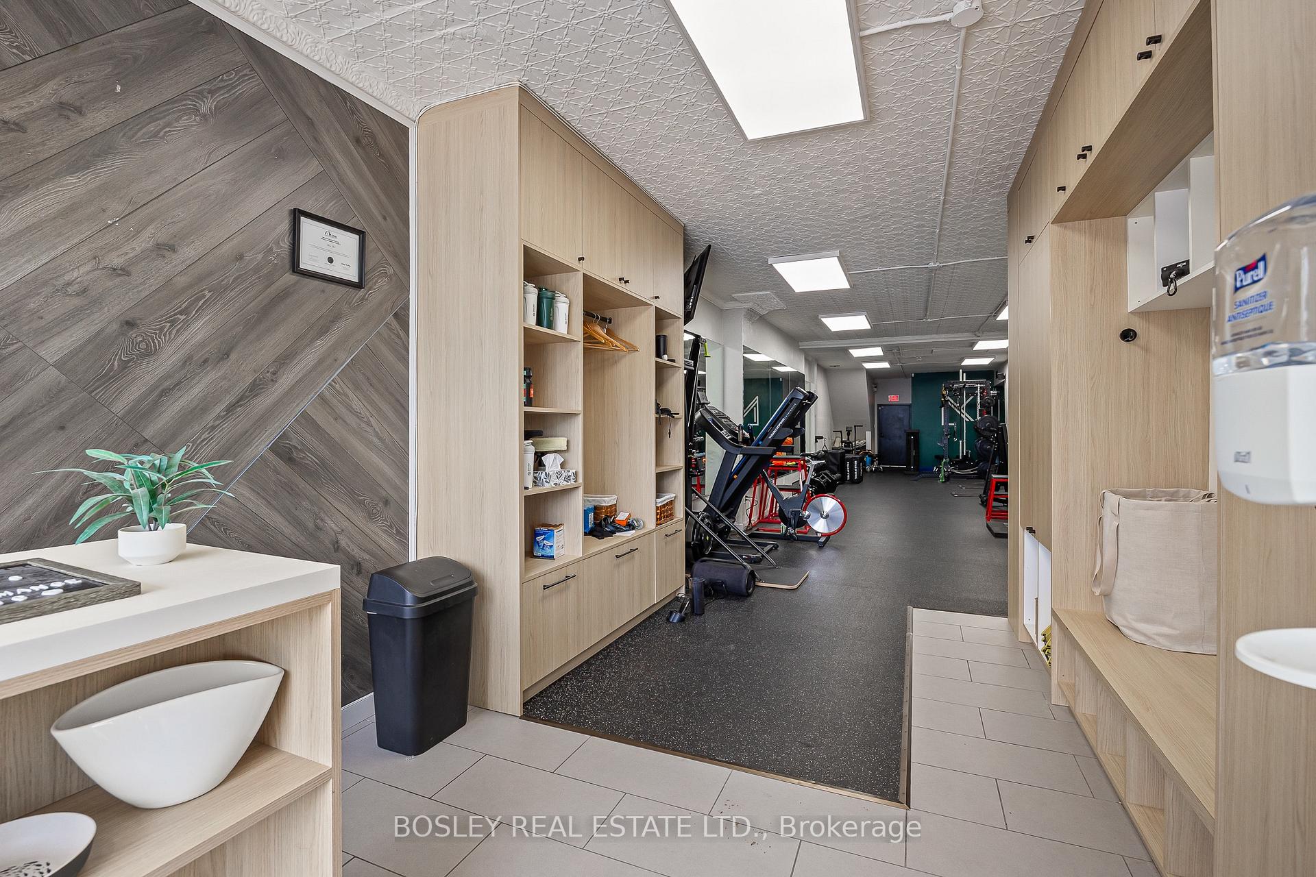 Photo 6 of 511 Mount Pleasant Road, Toronto, Mount Pleasant East — HOMEH