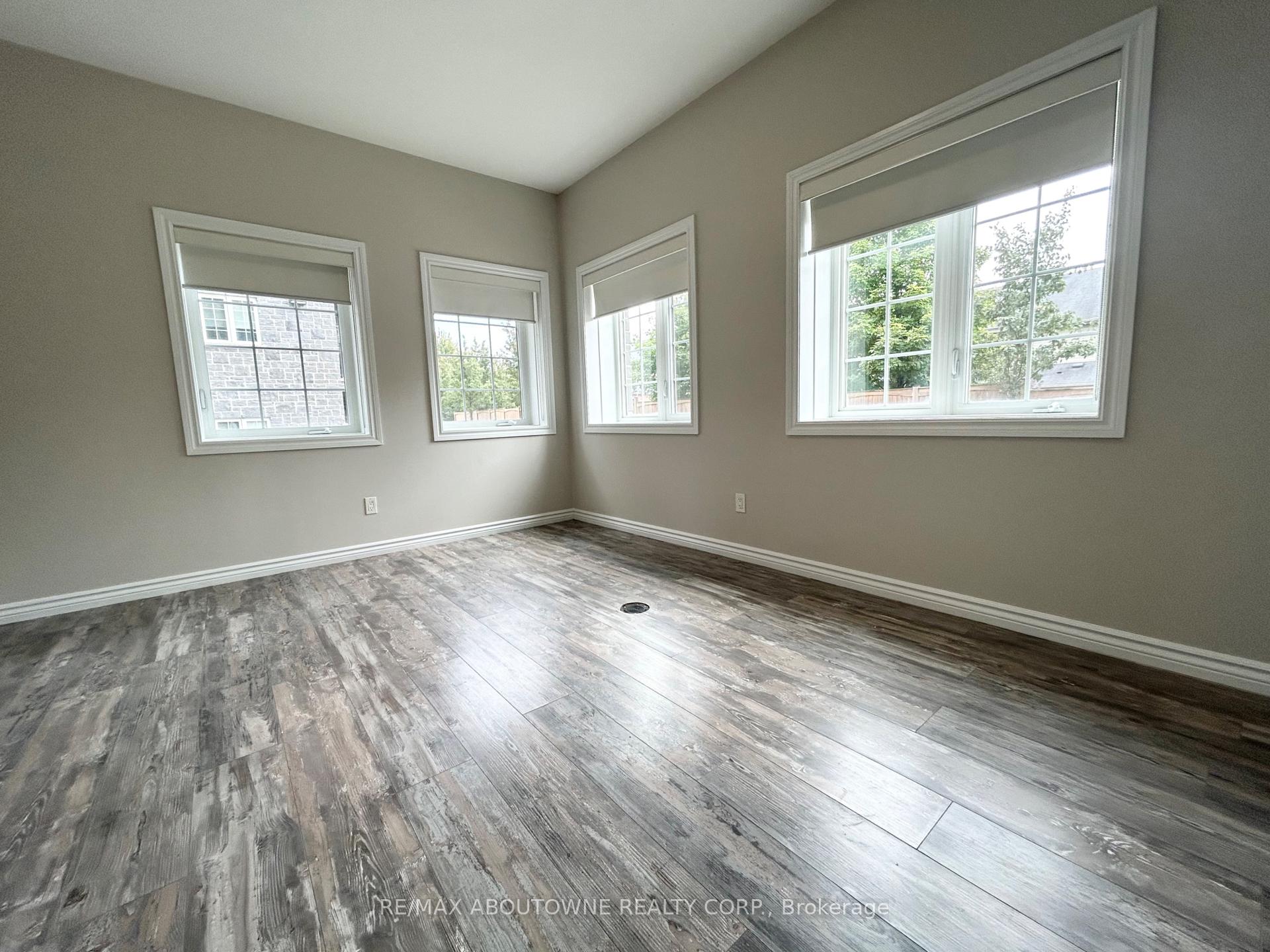 Photo 7 of Unit 102, 5 Rittenhouse Road, Kitchener, Country Hills West — HOMEH