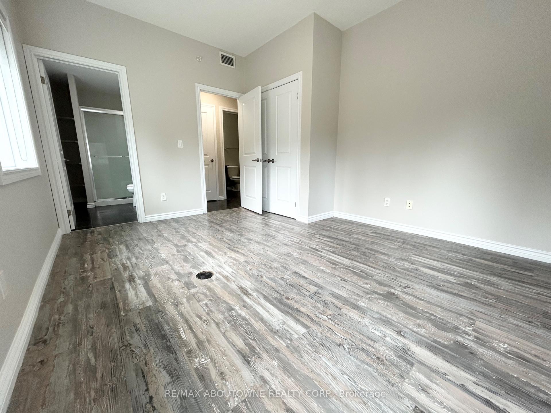 Photo 8 of Unit 102, 5 Rittenhouse Road, Kitchener, Country Hills West — HOMEH