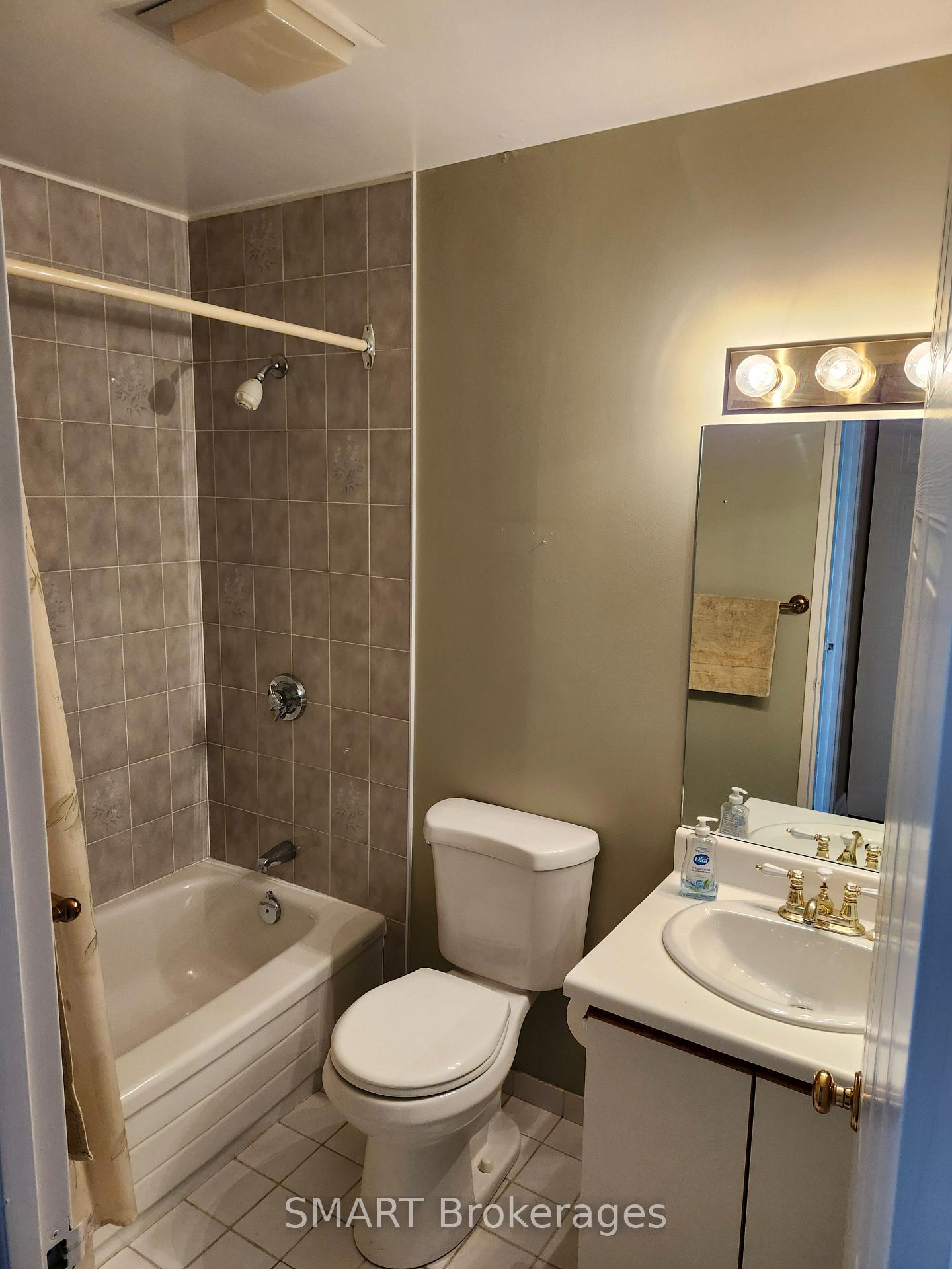 Photo 31 of Unit 103, 33 Weldrick Road E, Richmond Hill, Observatory — HOMEH