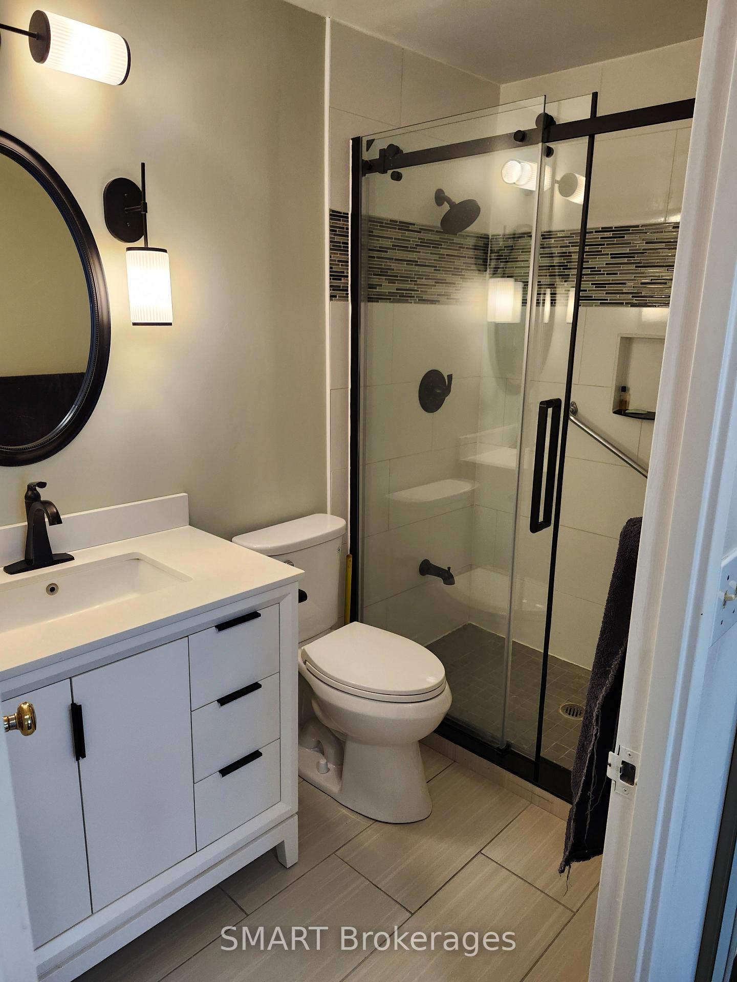 Photo 33 of Unit 103, 33 Weldrick Road E, Richmond Hill, Observatory — HOMEH