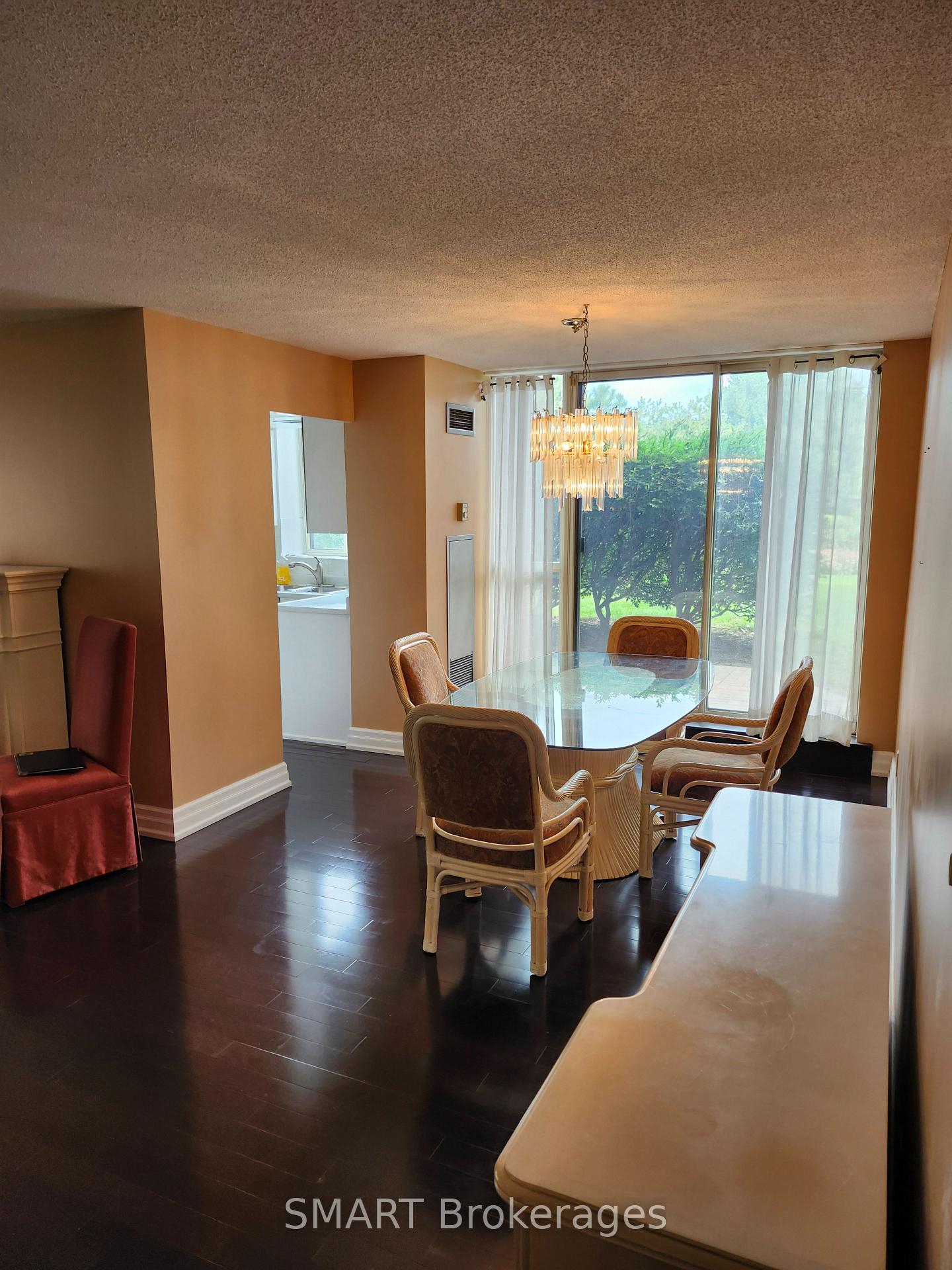 Photo 37 of Unit 103, 33 Weldrick Road E, Richmond Hill, Observatory — HOMEH